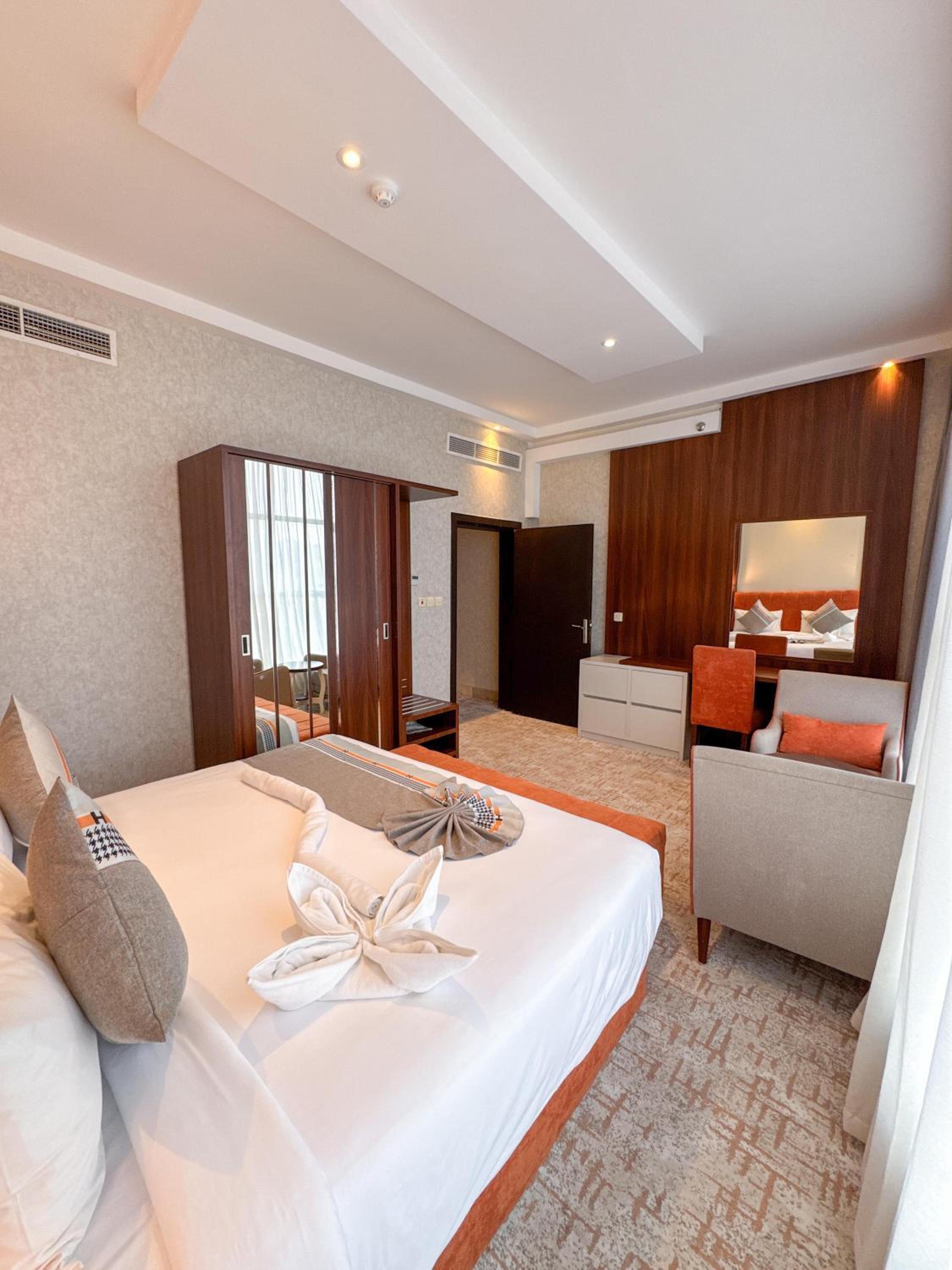 Suite With City View photo 2