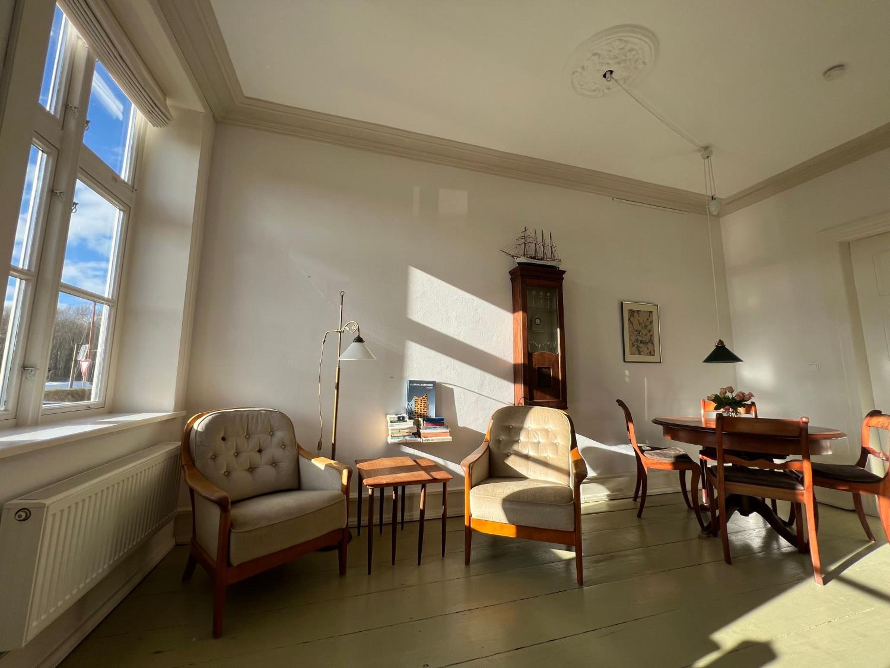 One-Bedroom Apartment with Terrace photo 1