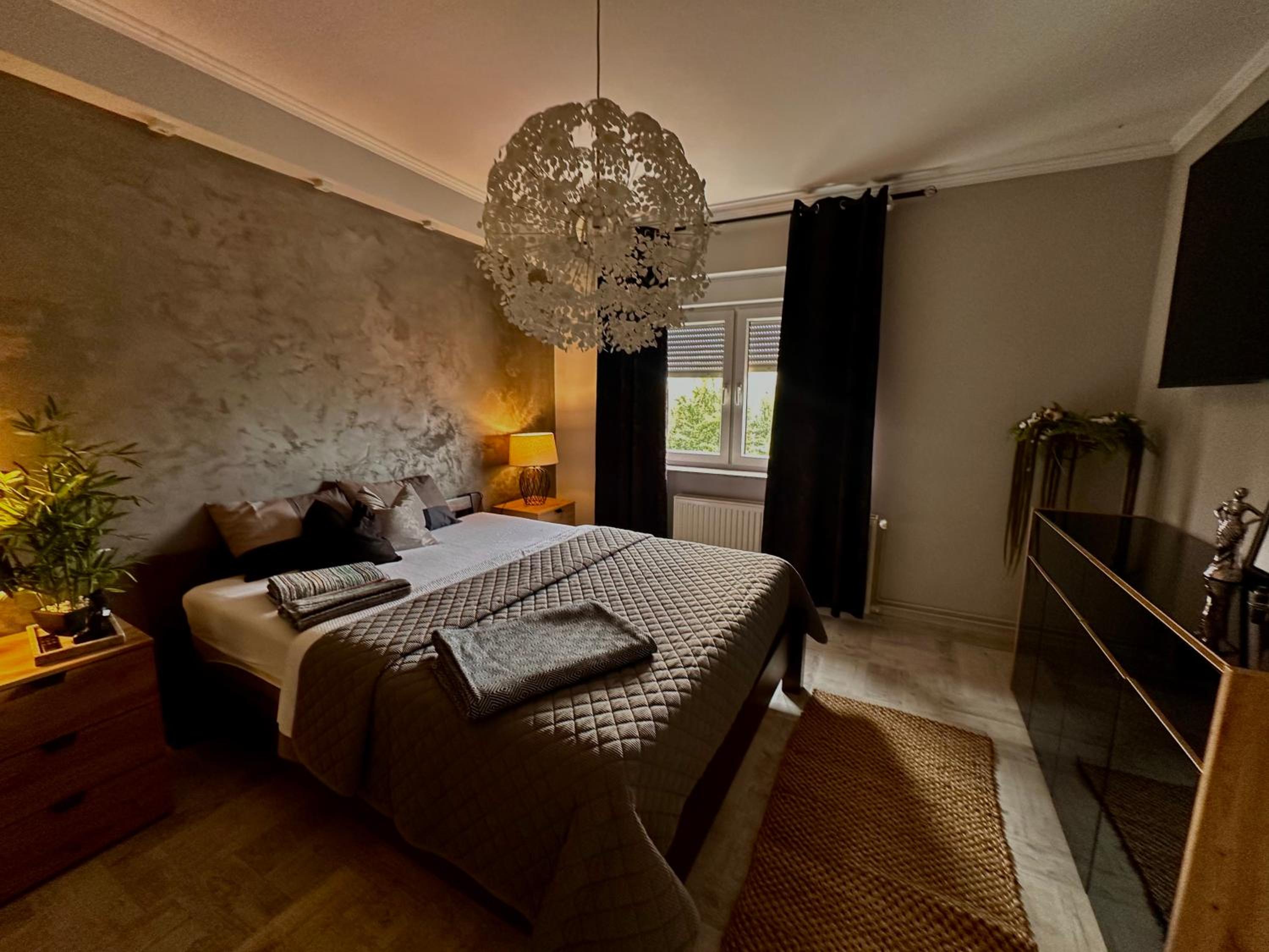 One-Bedroom Apartment - Photo 80