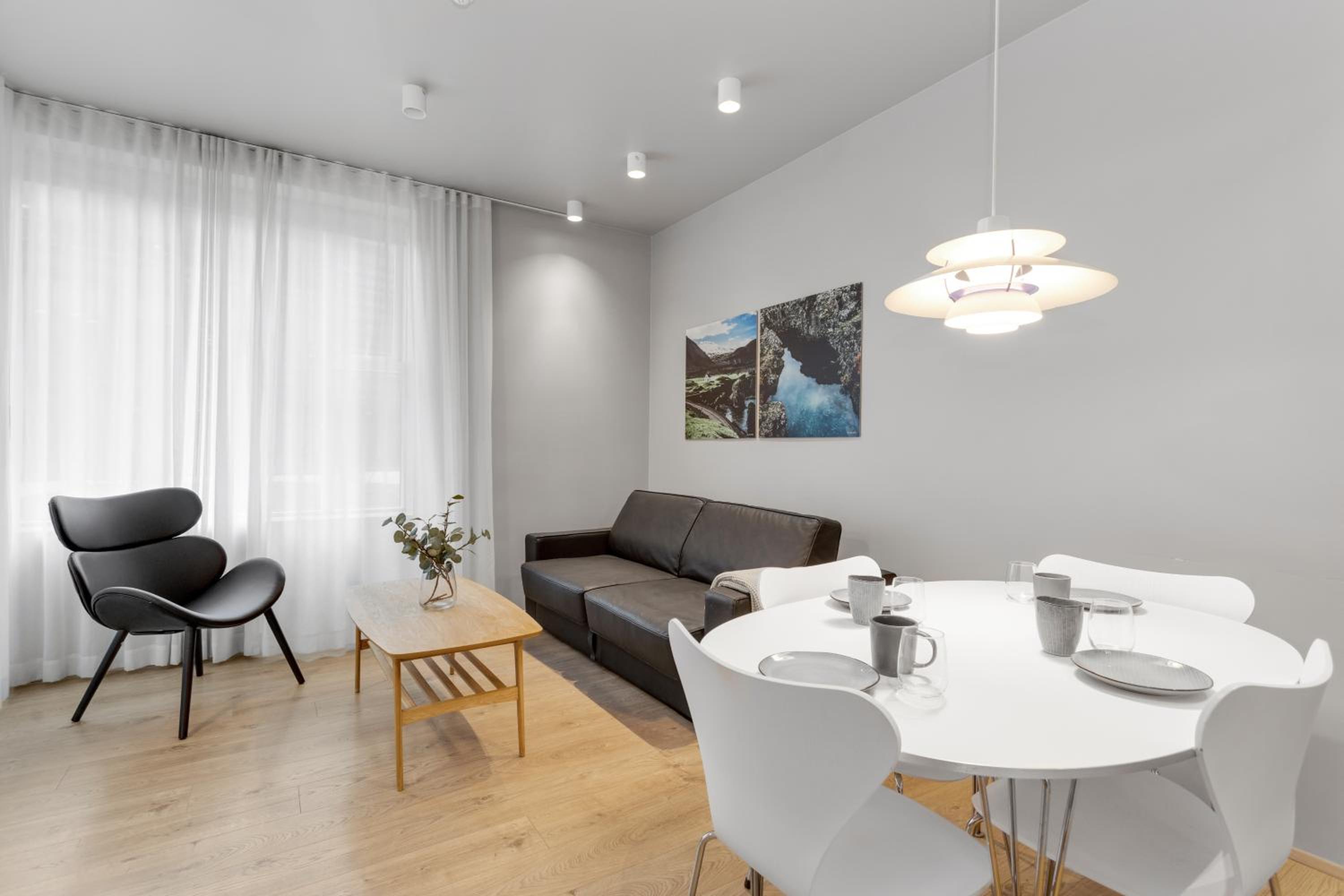 One-Bedroom Apartment with Balcony - Photo 2