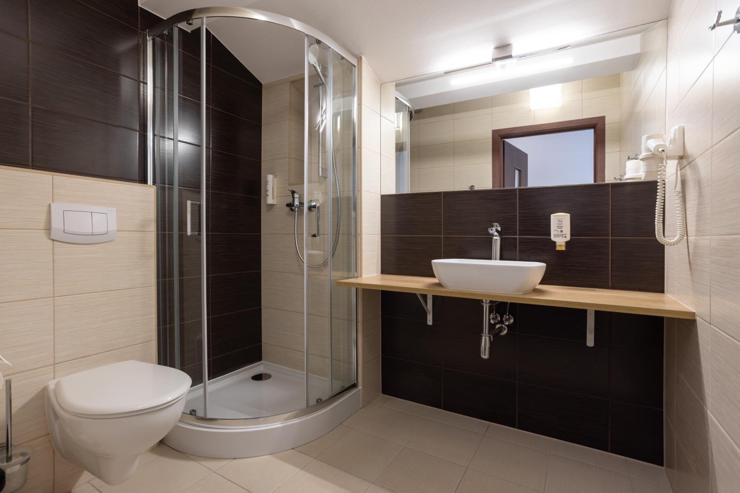 Superior Triple Room - Photo 11