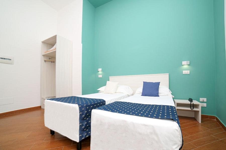Economy Double or Twin Room - Photo 5