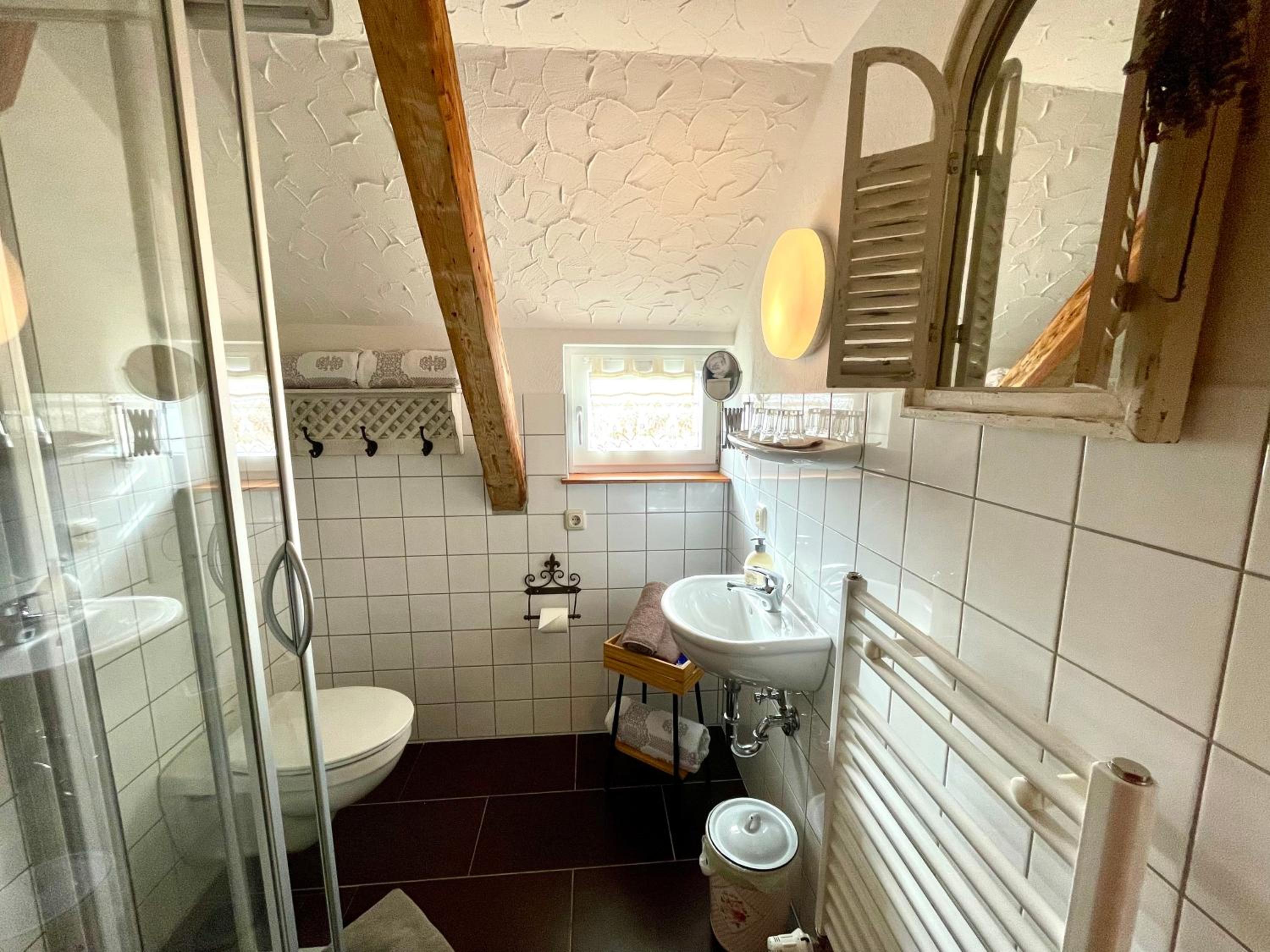Triple Room with Private Bathroom - Photo 2