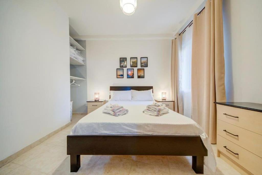 Two-Bedroom Apartment photo 2
