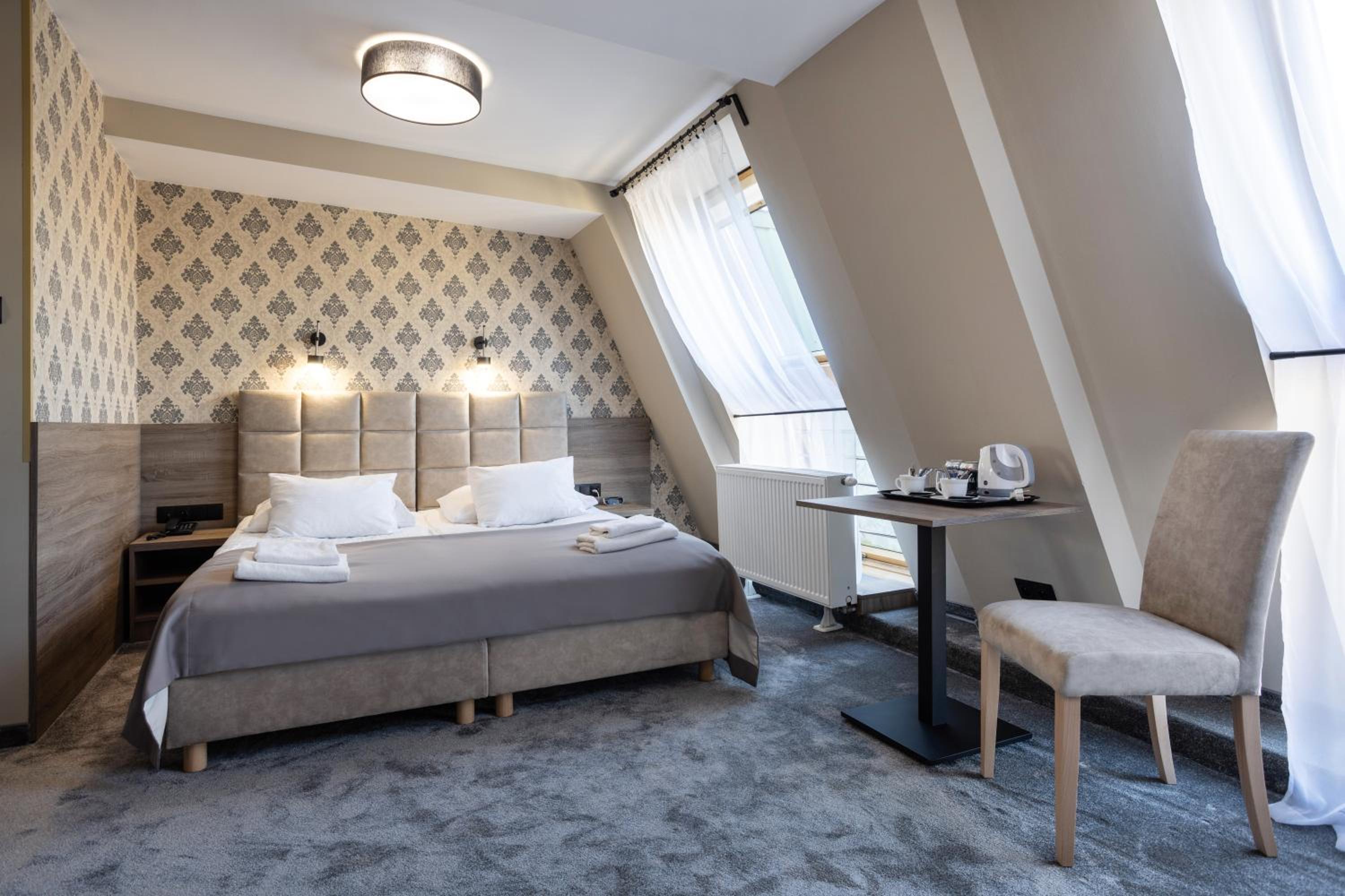 Superior Double or Twin Room - Photo 20