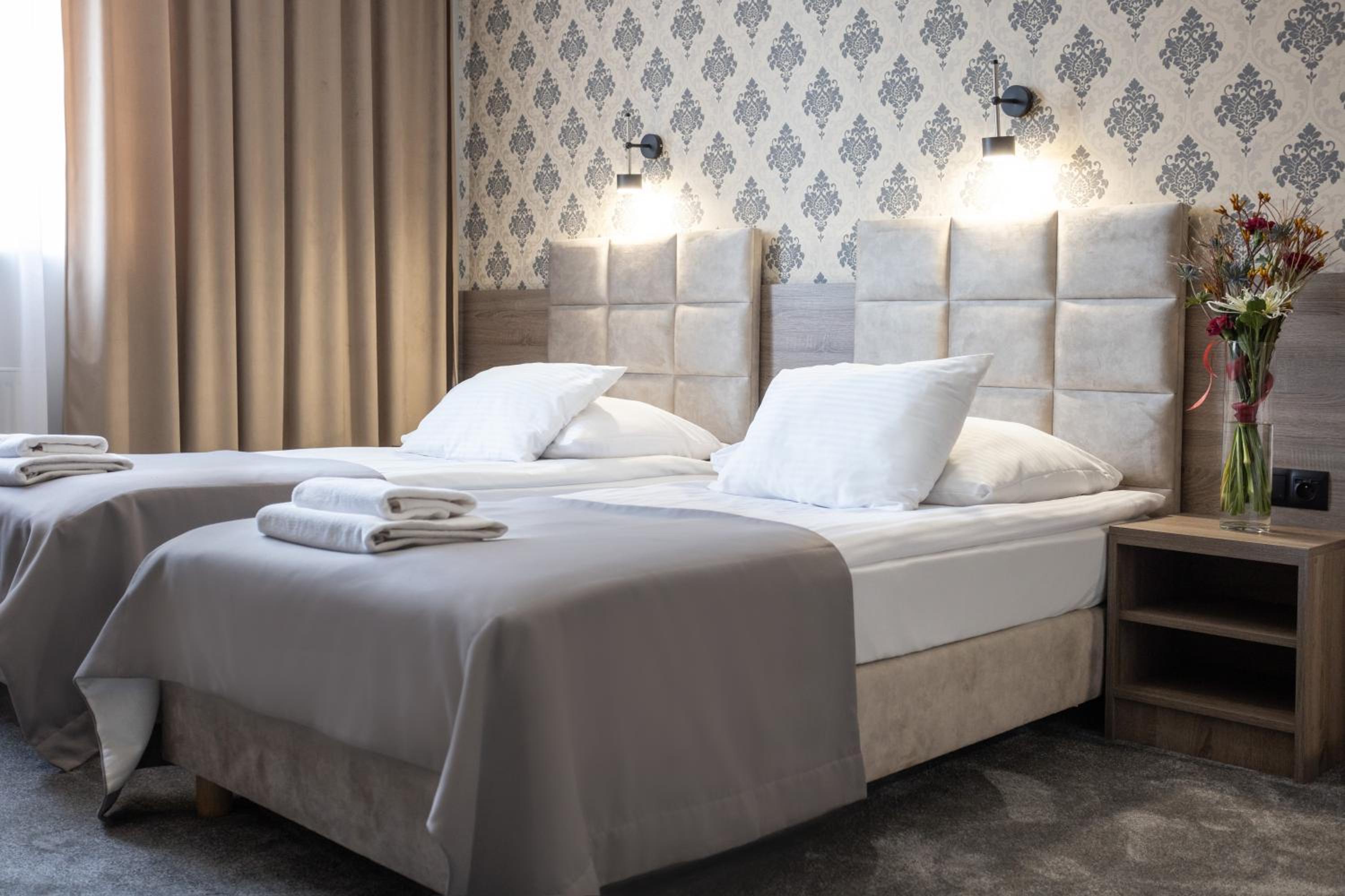 Superior Double or Twin Room - Photo 21