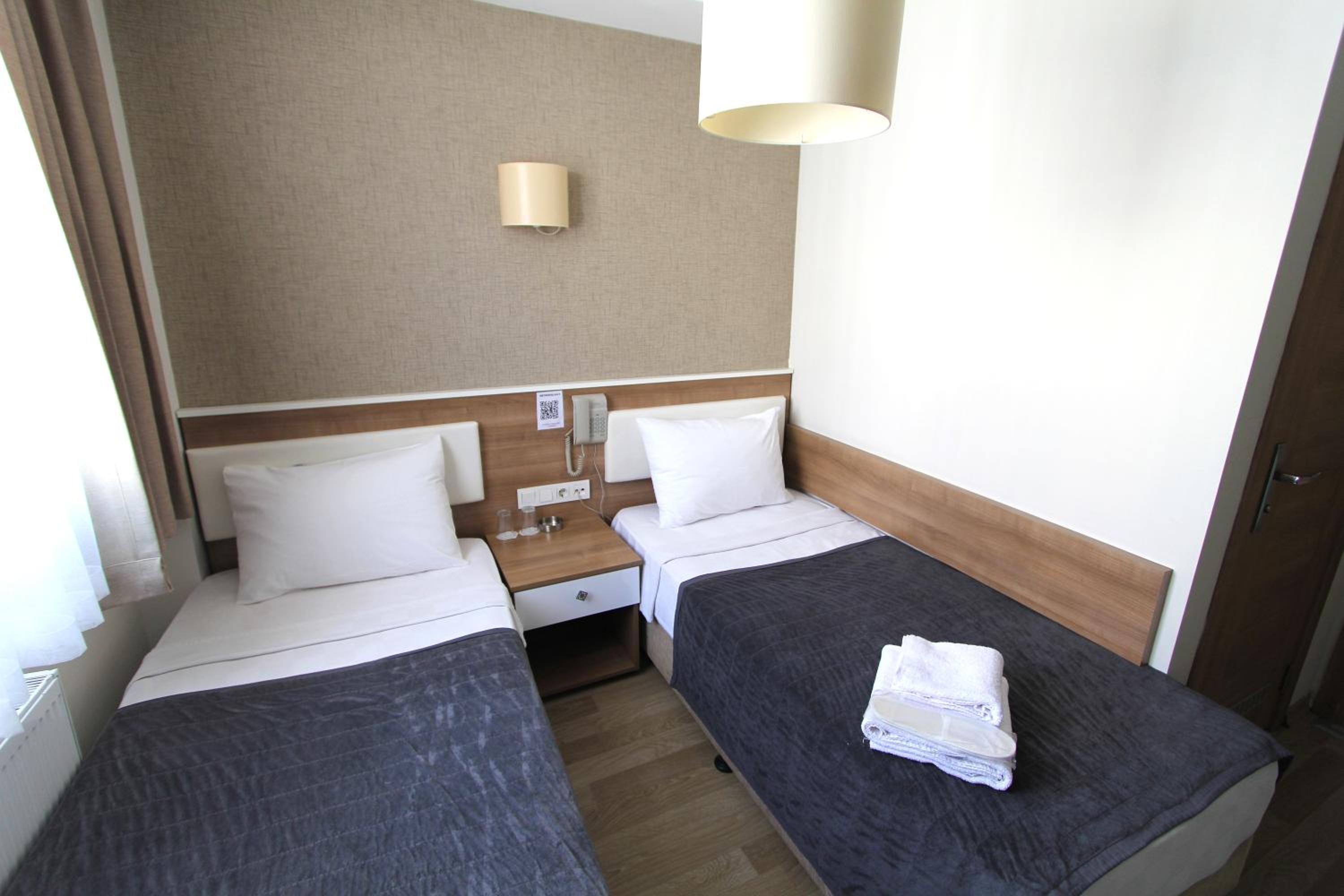 Twin Room with City View photo 3