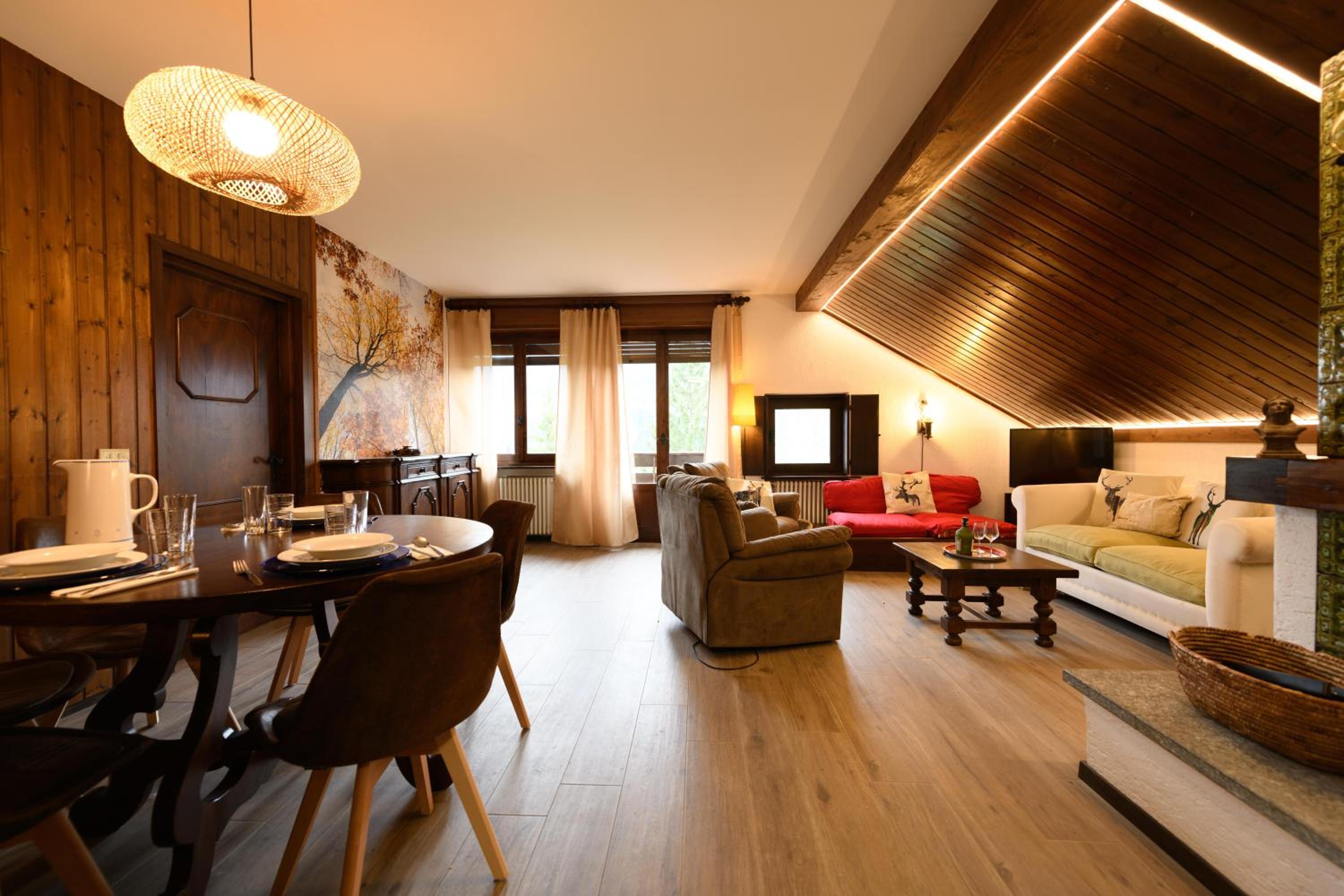 Two-Bedroom Apartment with Balcony photo 1