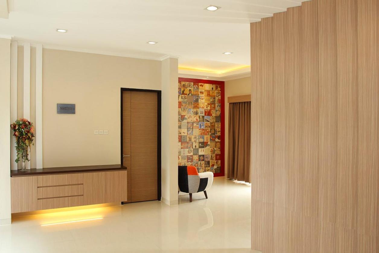 Five-Bedroom Villa with Private Pool - Photo 11