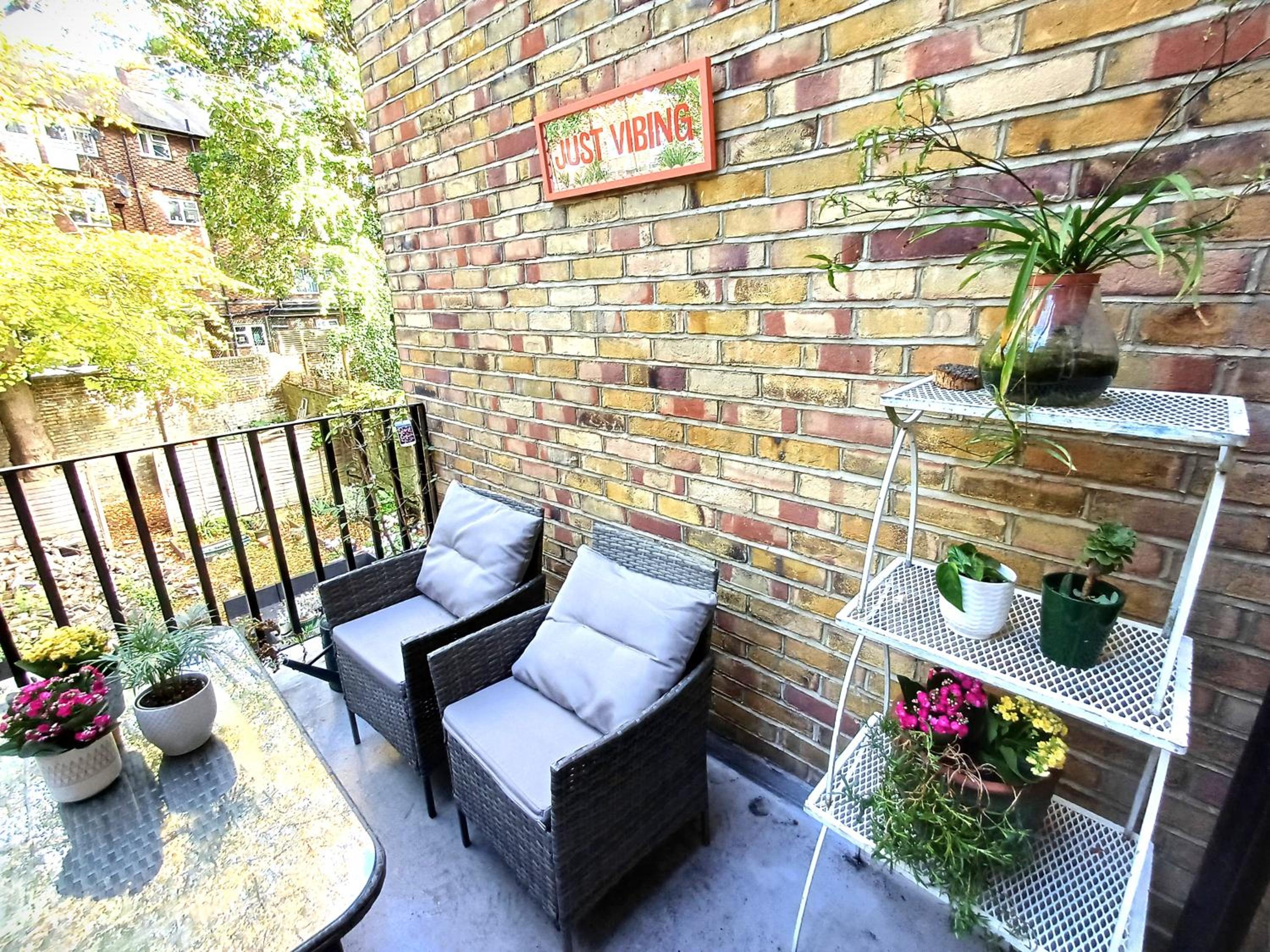Two-Bedroom Apartment with Terrace photo 2