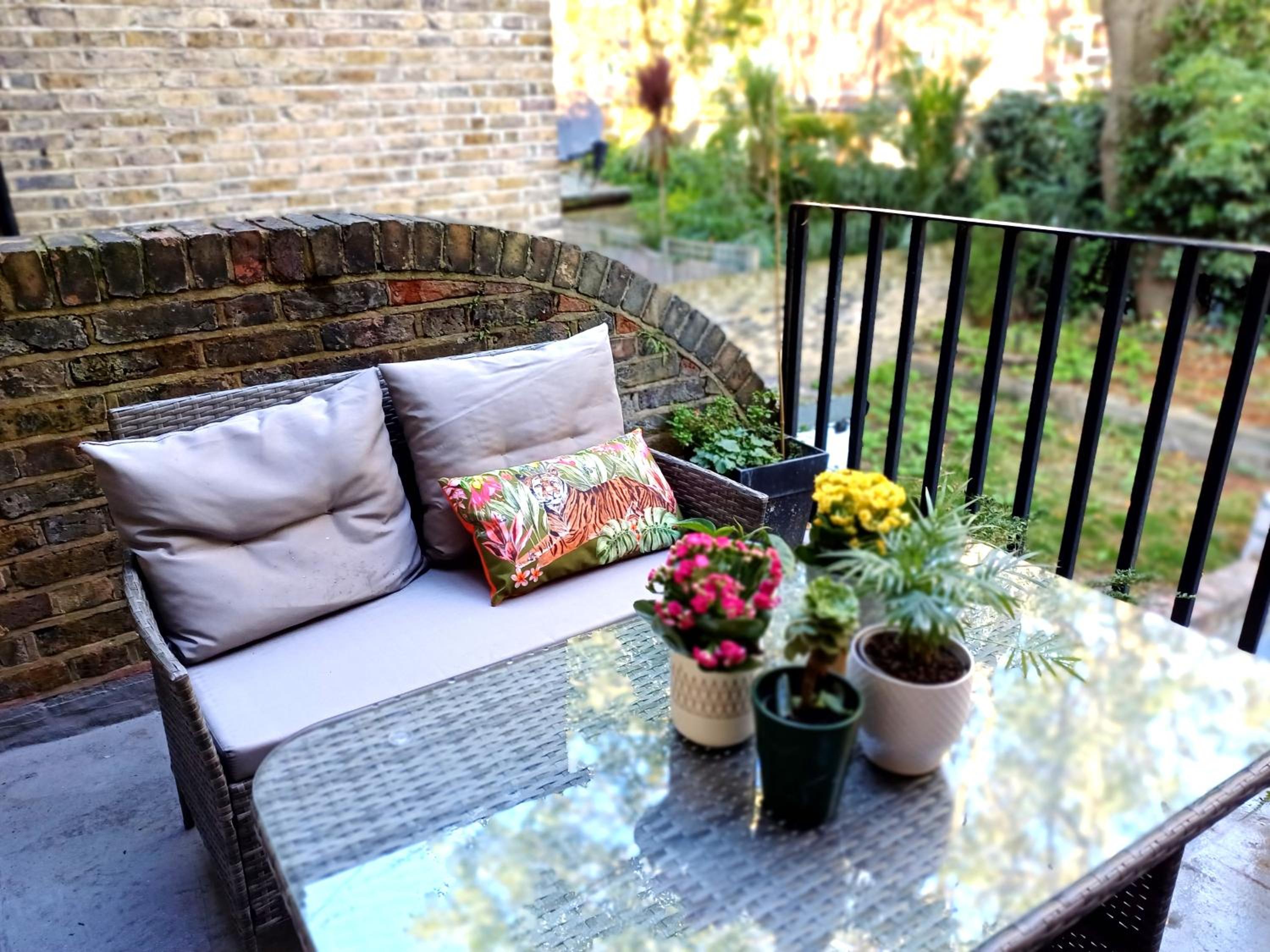 Two-Bedroom Apartment with Terrace photo 2