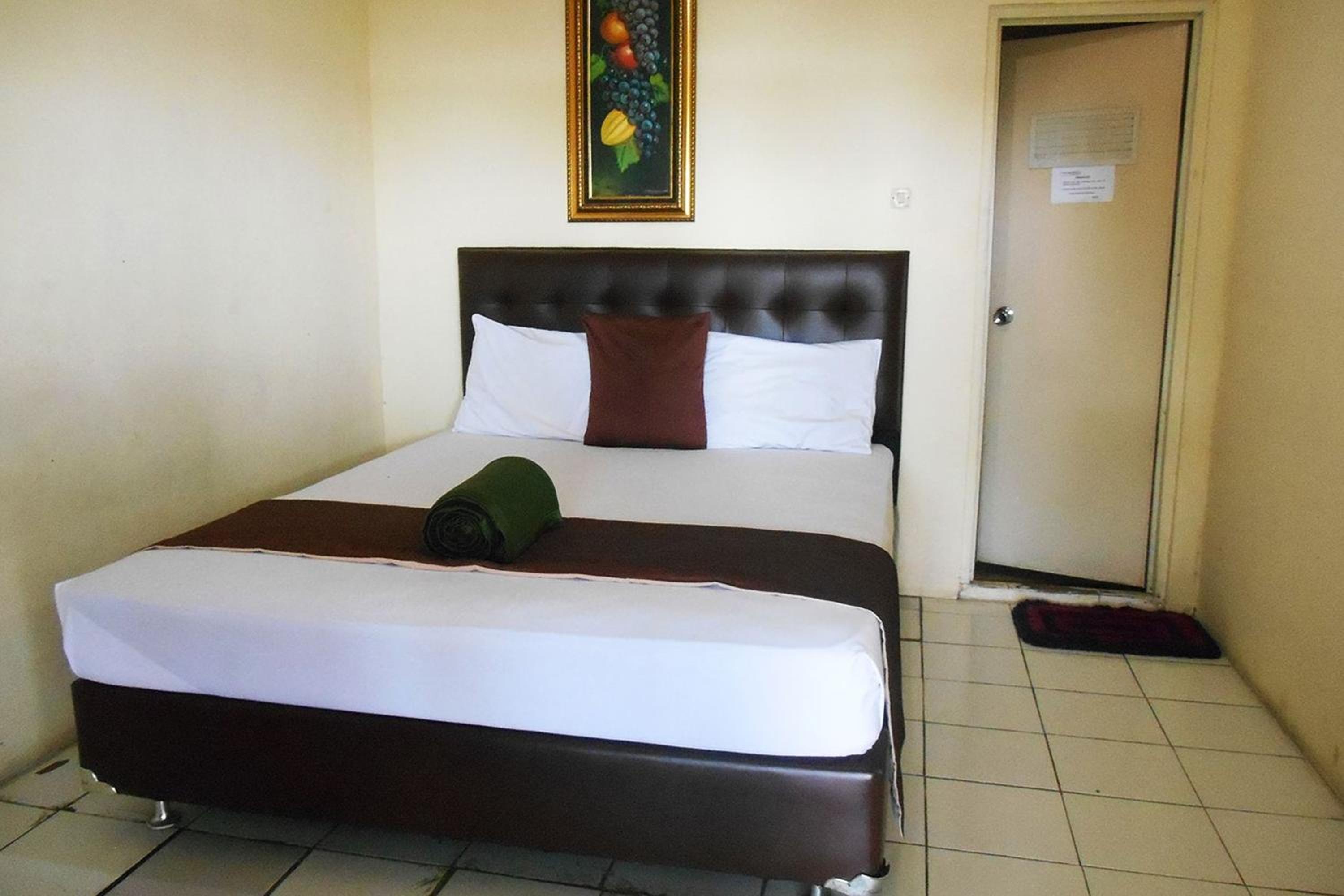 Double Room - Photo 8