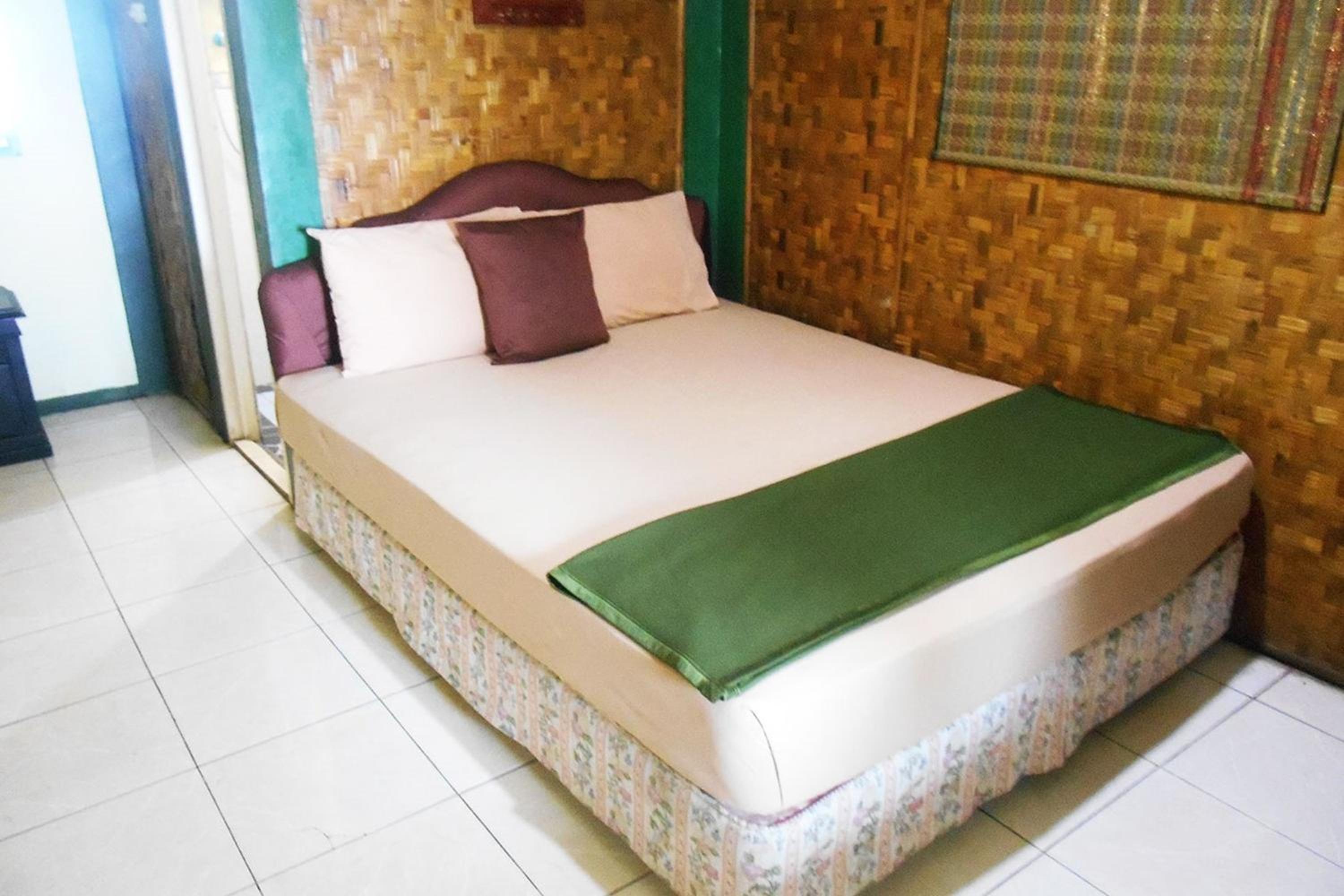 Double Room - Photo 2