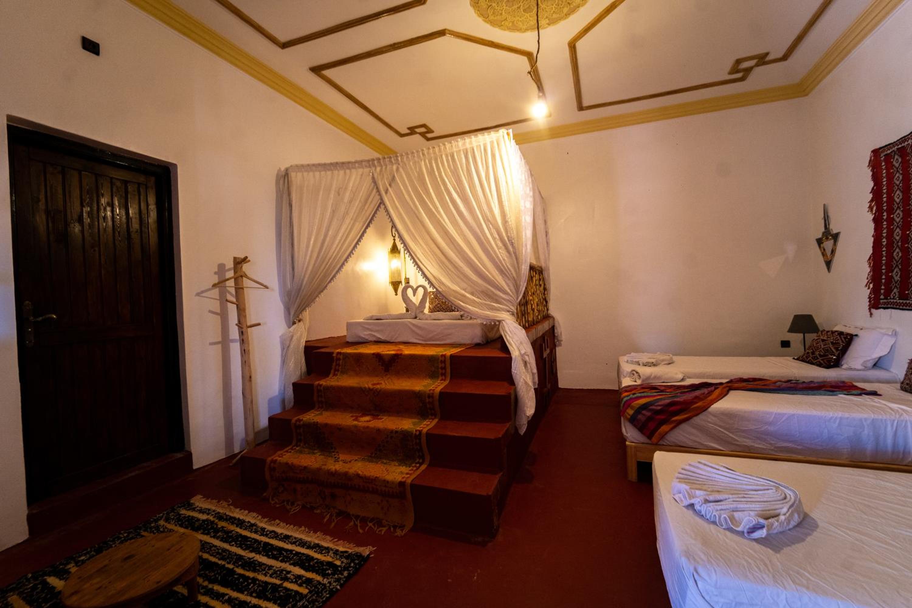 Quadruple Room - Photo 13