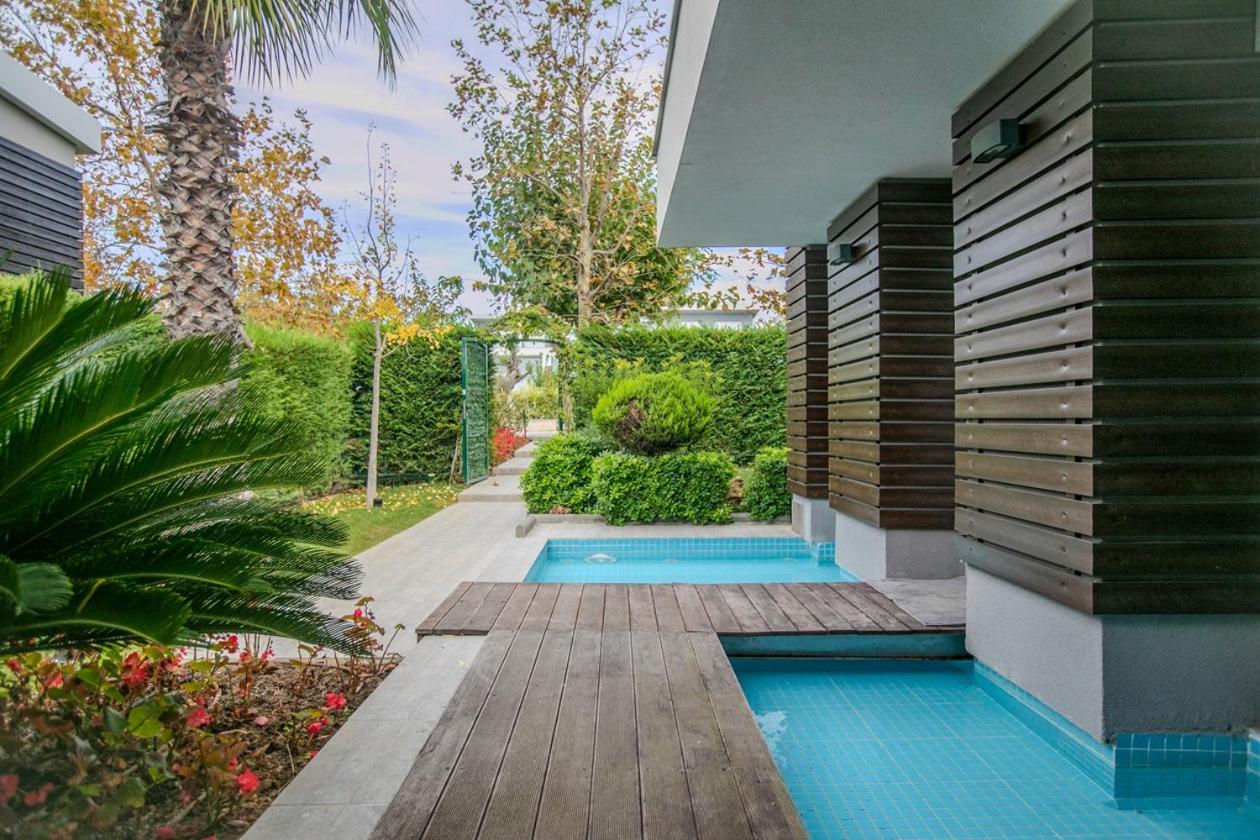 Villa With Sea View photo 2