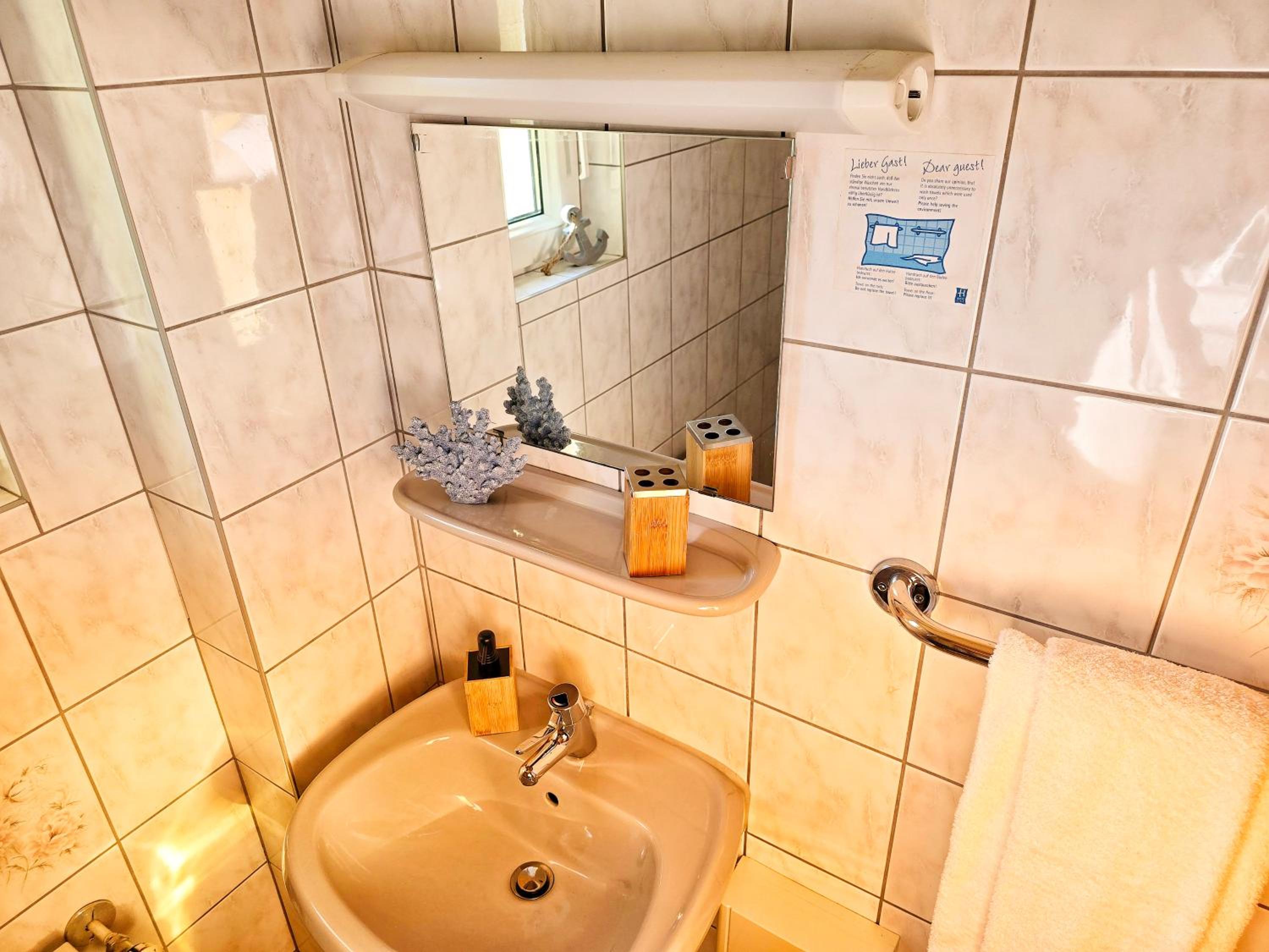 One-Bedroom Apartment with Garden photo 3