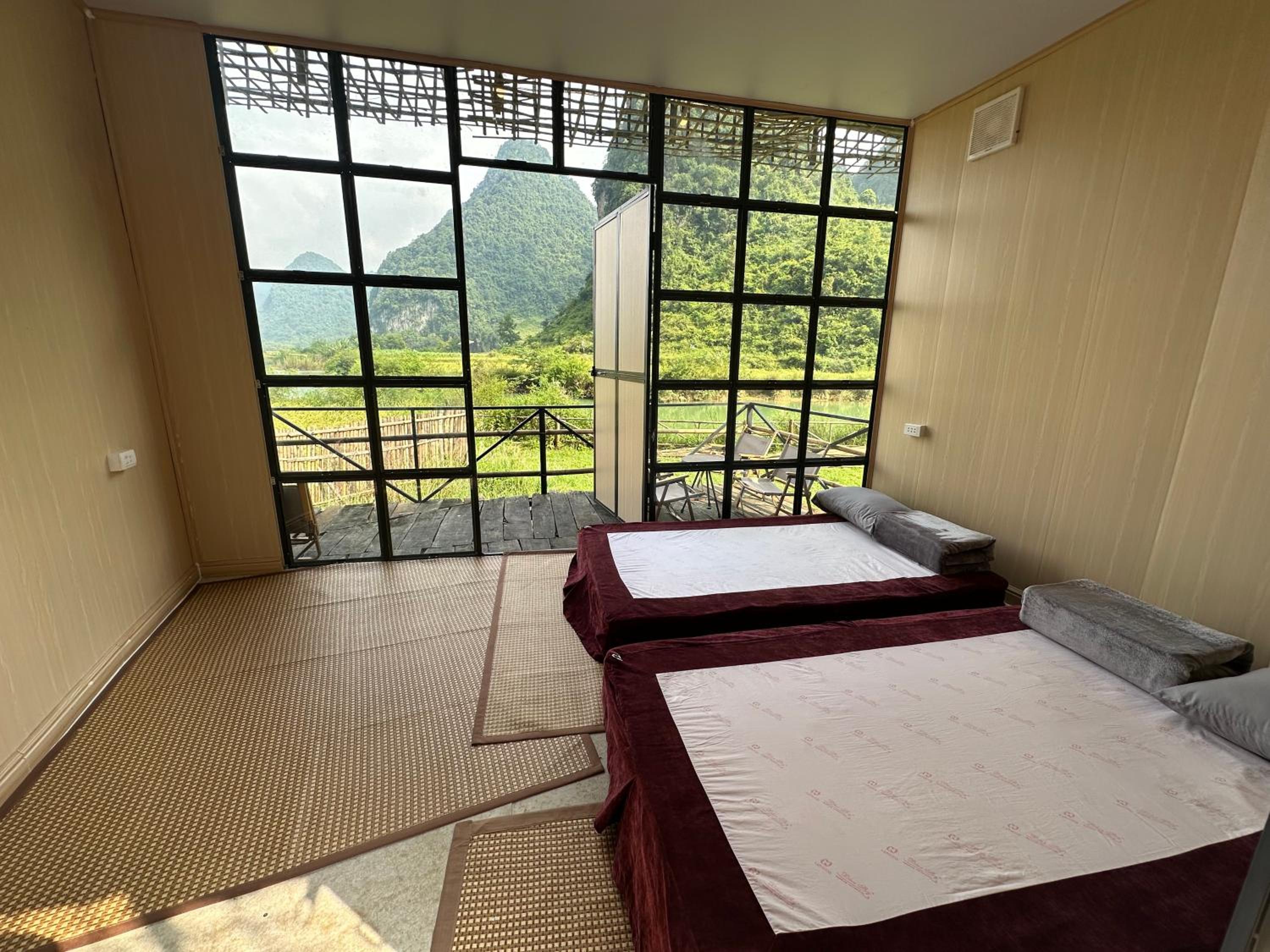 Standard Twin Room with Mountain View photo 2