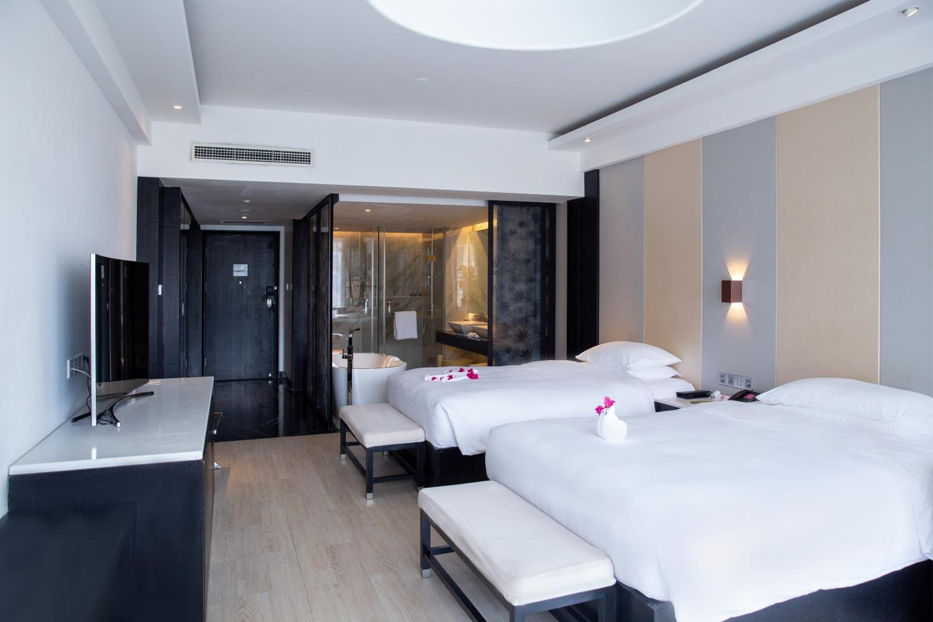 Permier Pool View Twin Room
