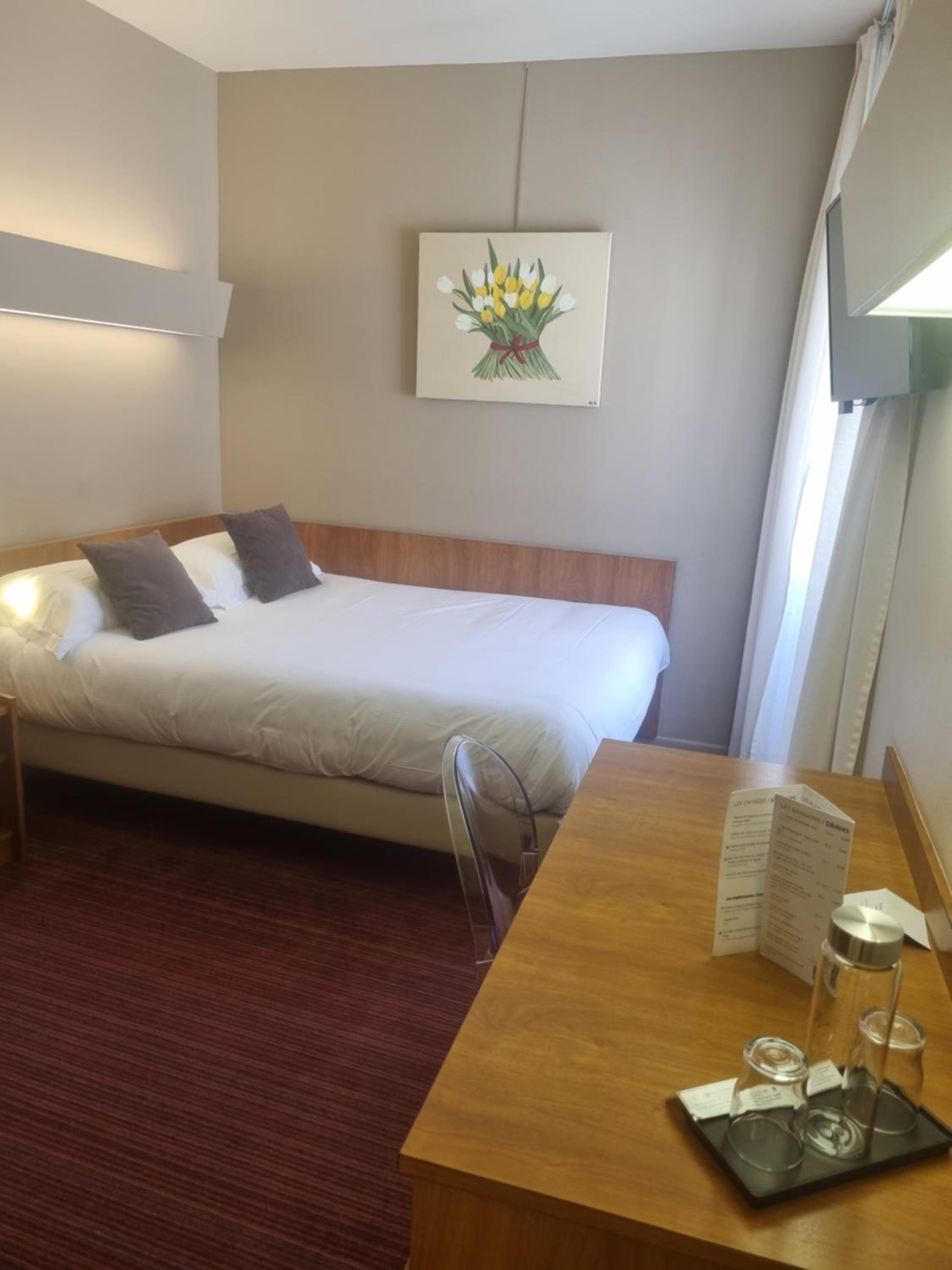 Standard Double Room - Photo 5