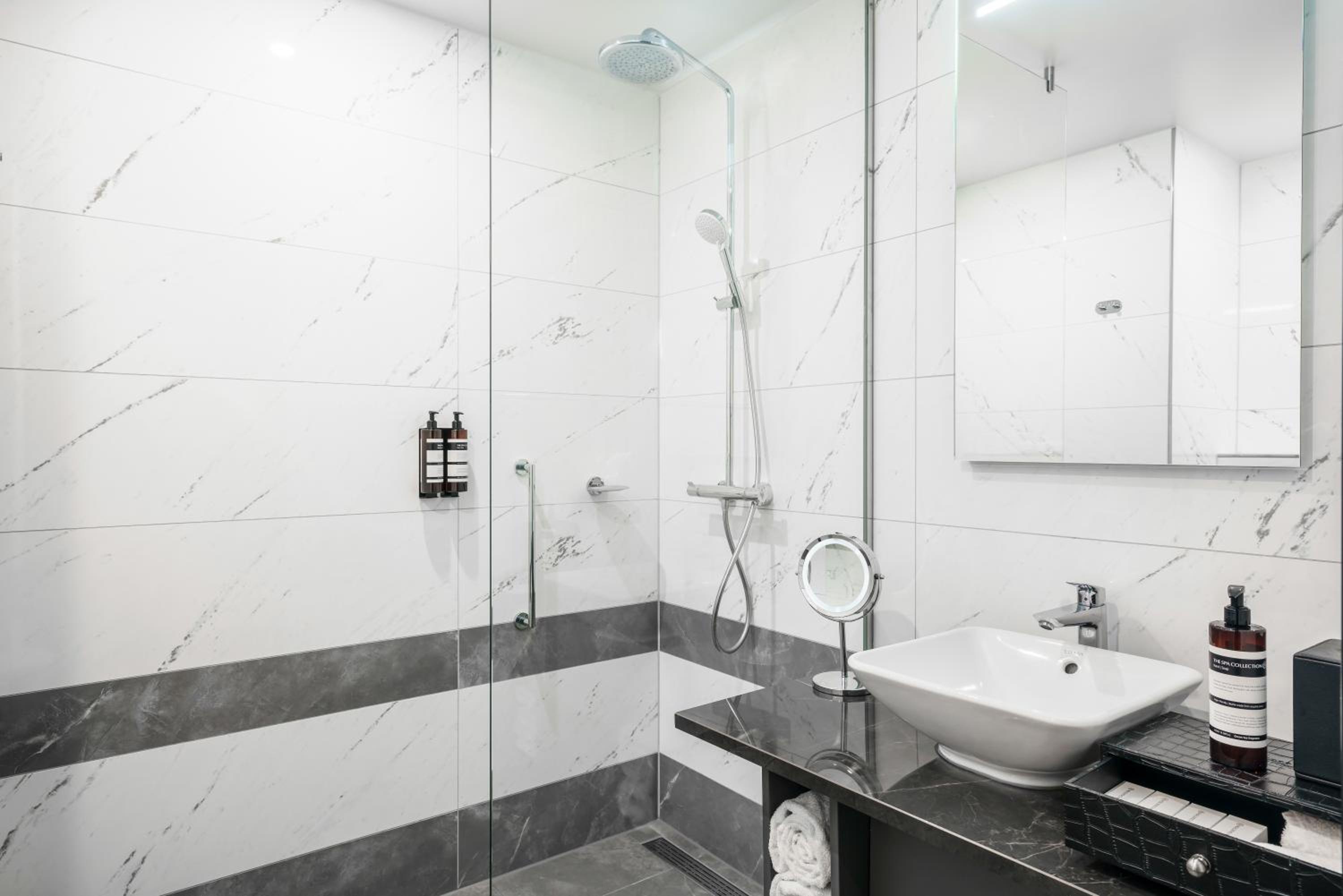 Family Three People Room with Canal View