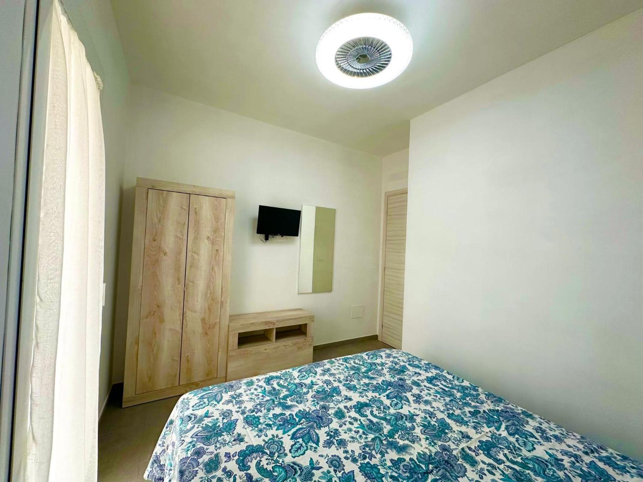 One-Bedroom Apartment with Sea View photo 1