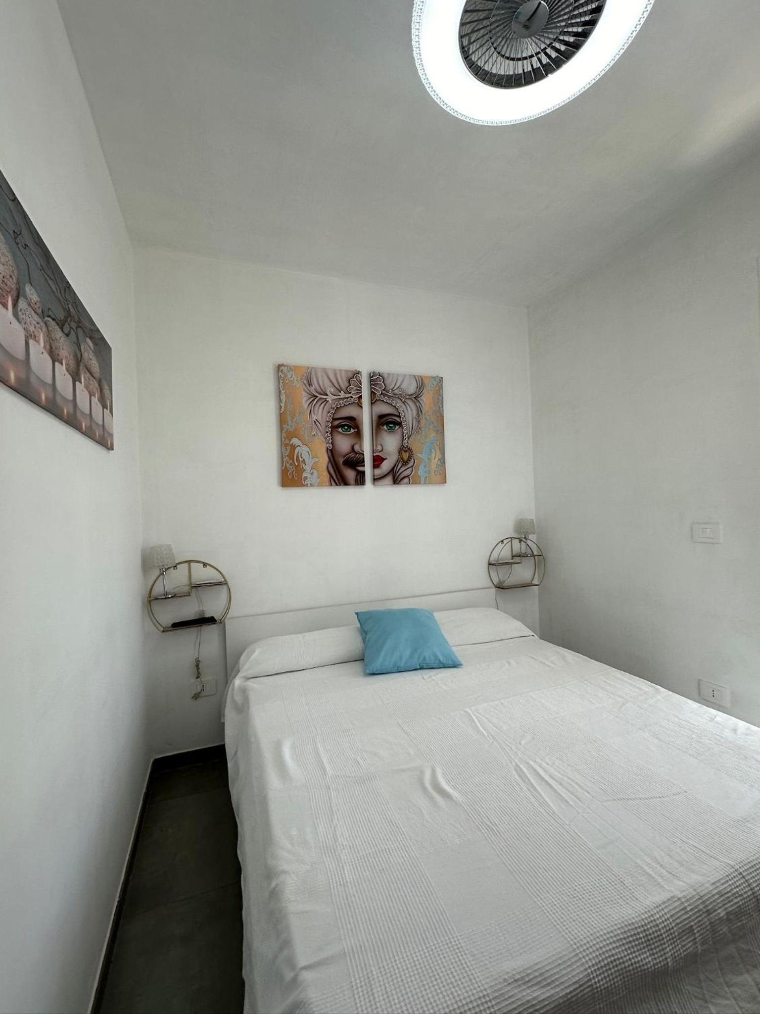 One-Bedroom Apartment with Sea View photo 2