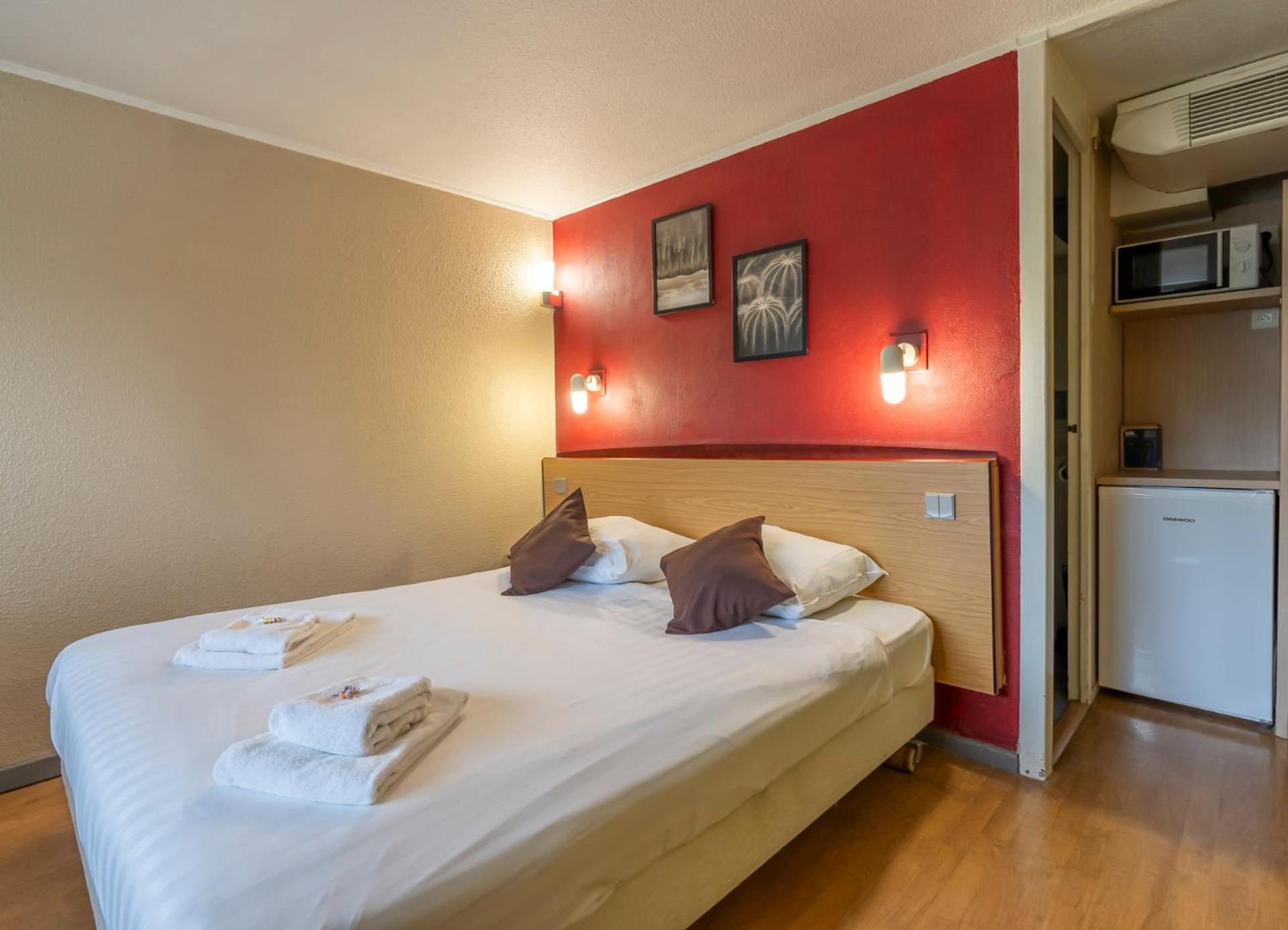 Superior Room Double with daily cleaning, photo 7