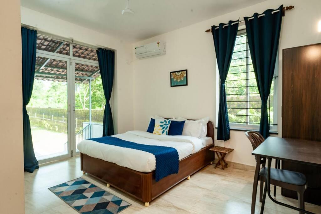 Villa photo 2