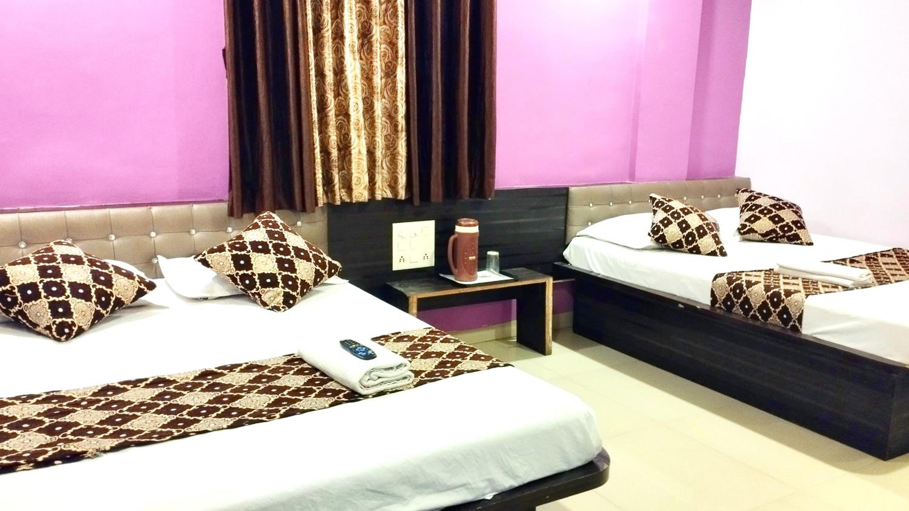 Deluxe Family Room - Photo 1