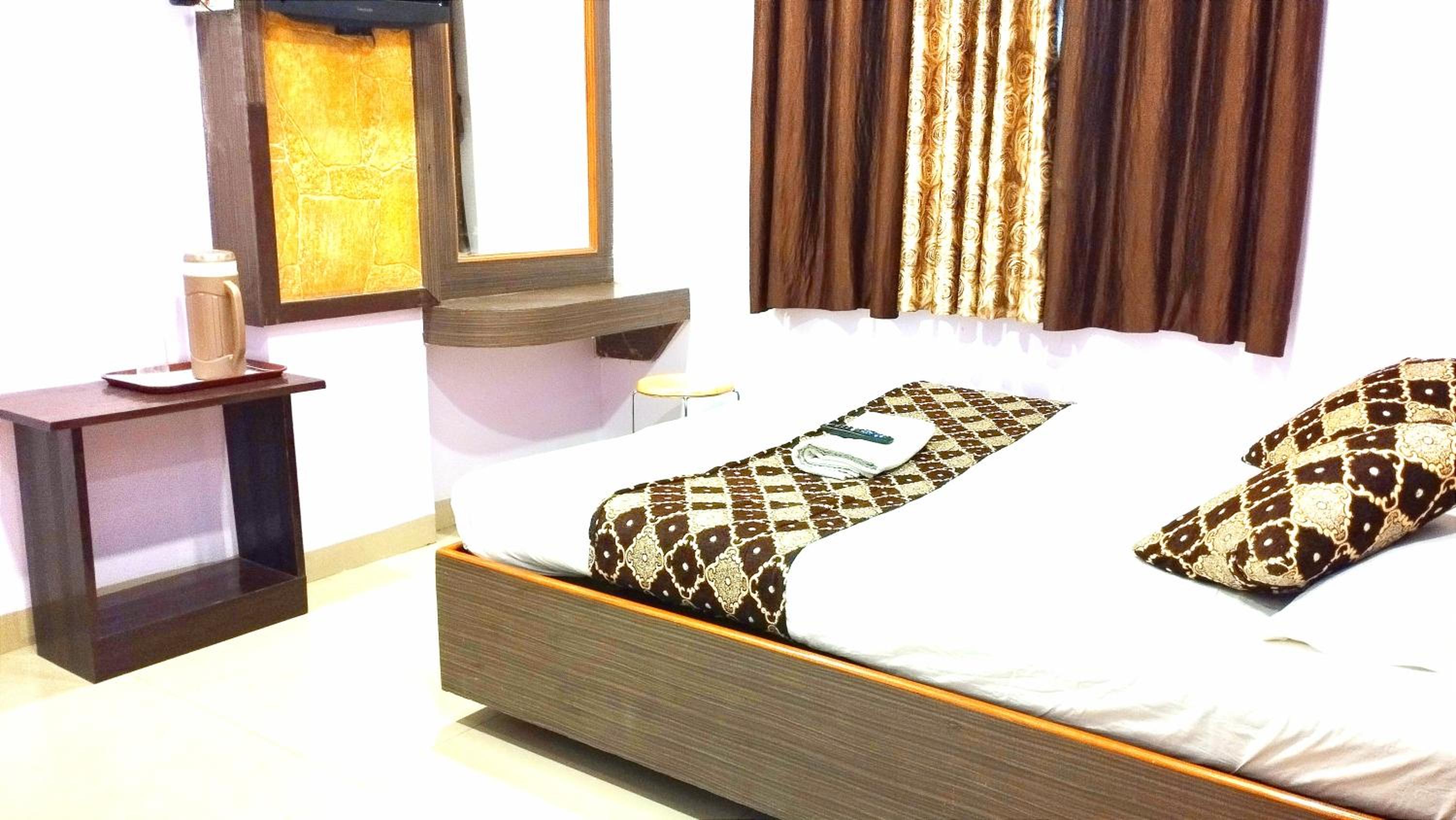 Deluxe Double Room with AC - Photo 5
