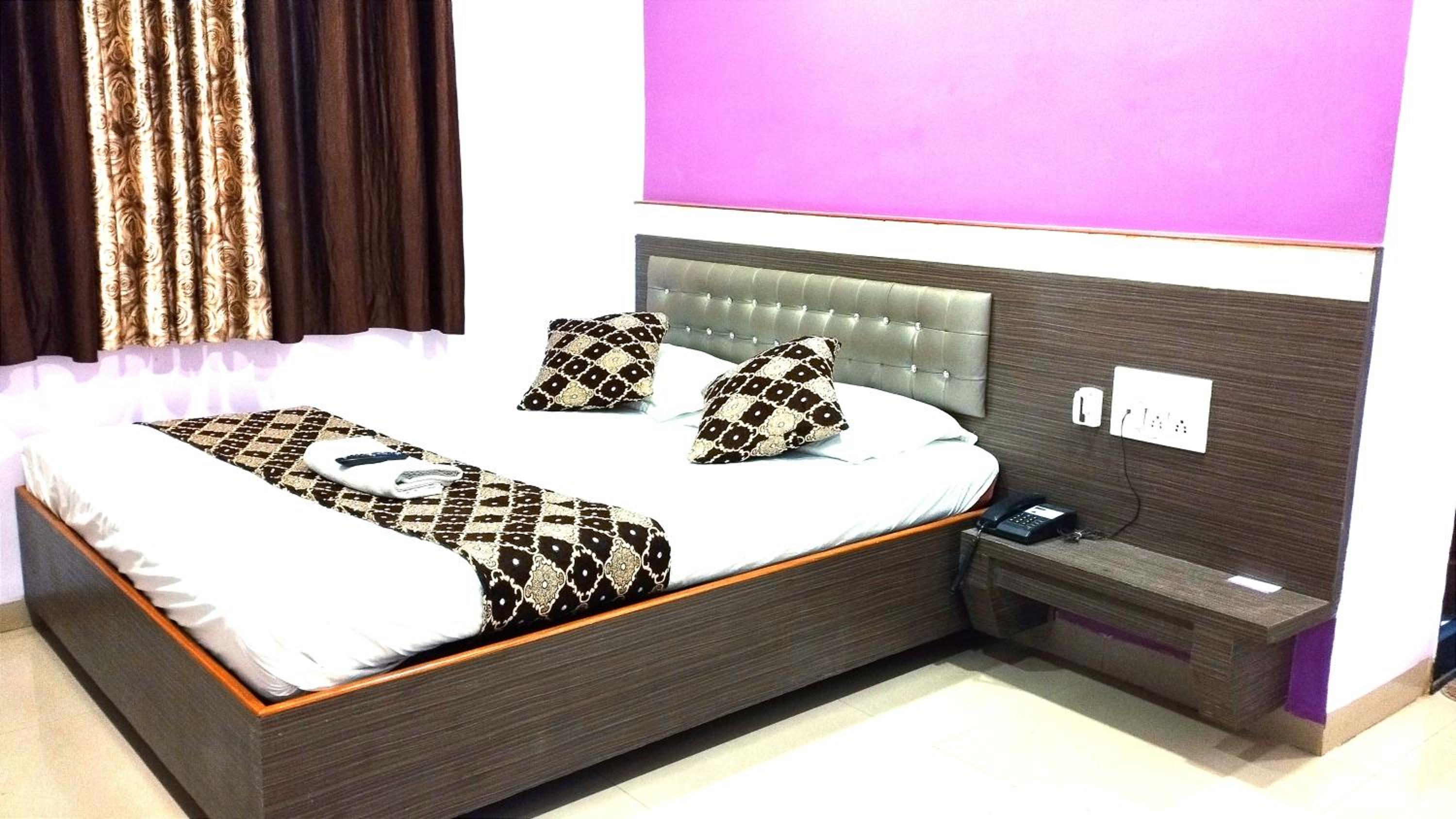 Deluxe Double Room with AC - Photo 1