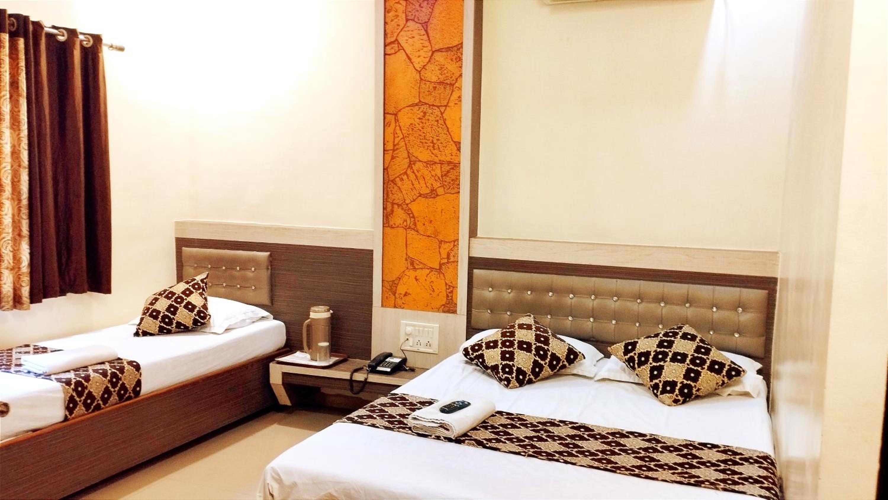 Triple Room- Non A/C - Photo 8