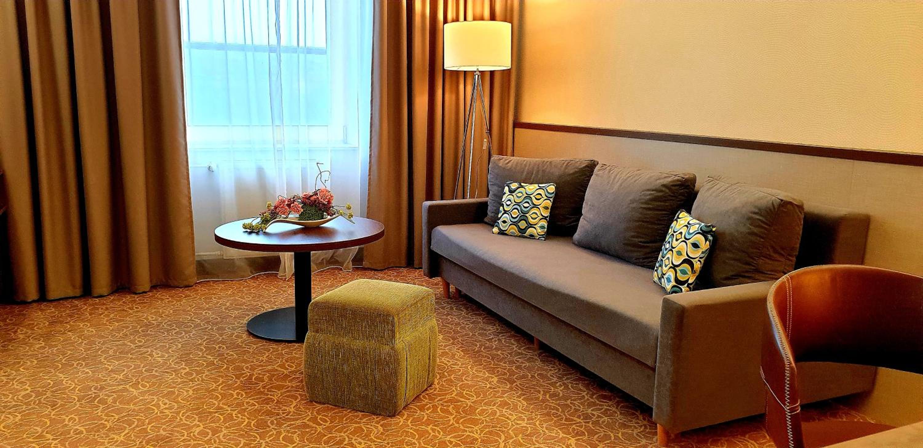 Superior Suite - Photo 9