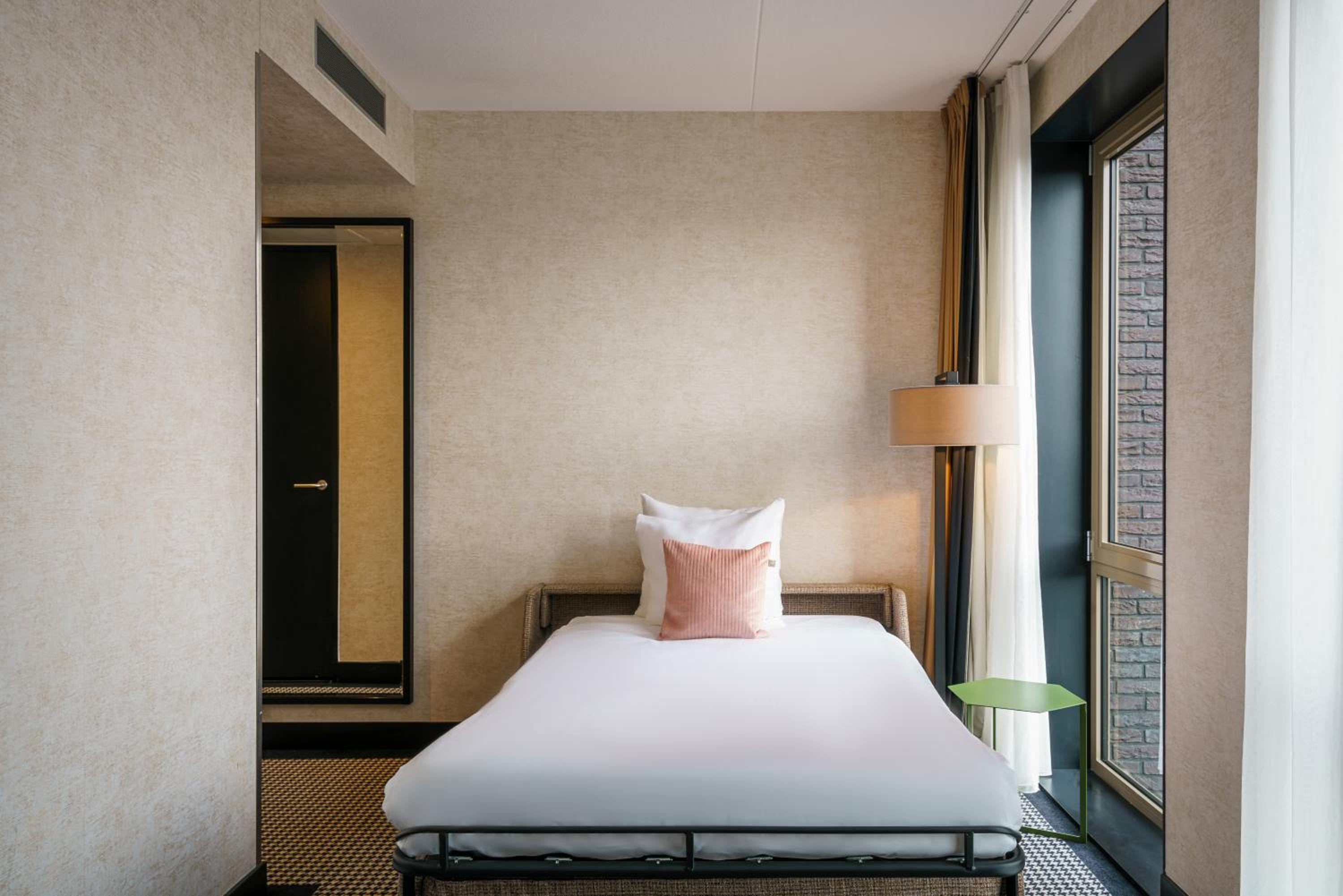 Superior Double Room with Canal View