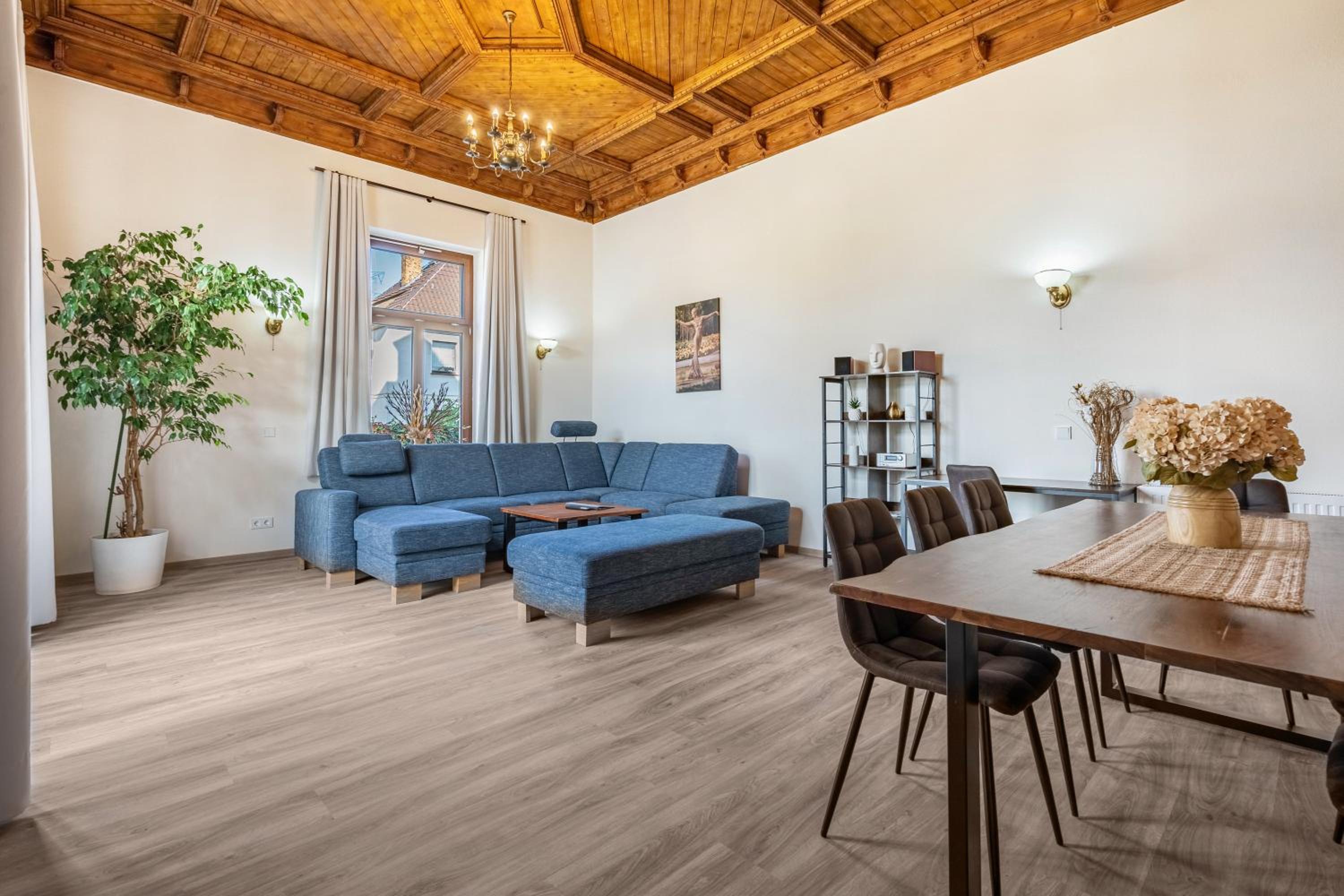 Three-Bedroom Premium Apartment with Balcony photo 1