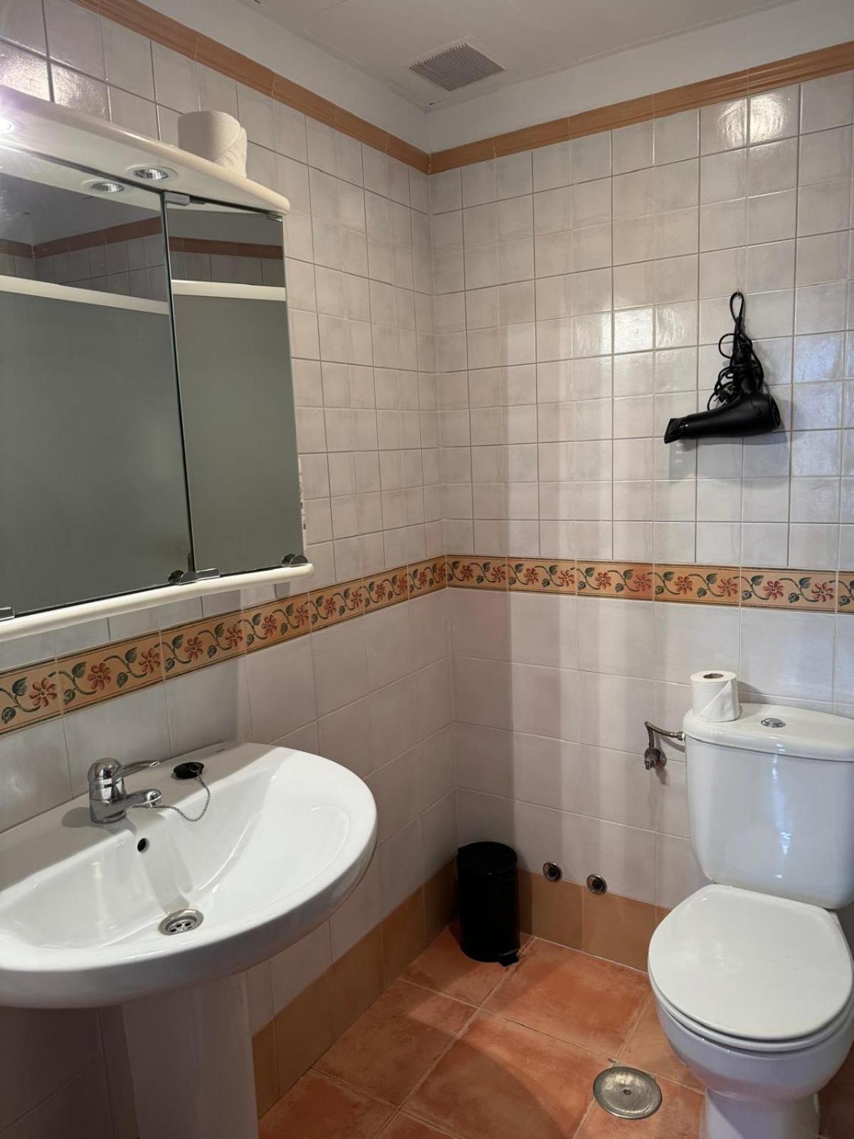 One-Bedroom Apartment - Photo 8