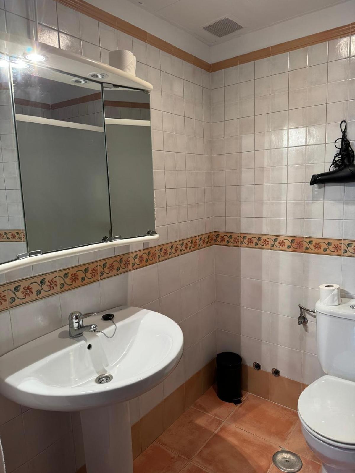 One-Bedroom Apartment - Photo 9