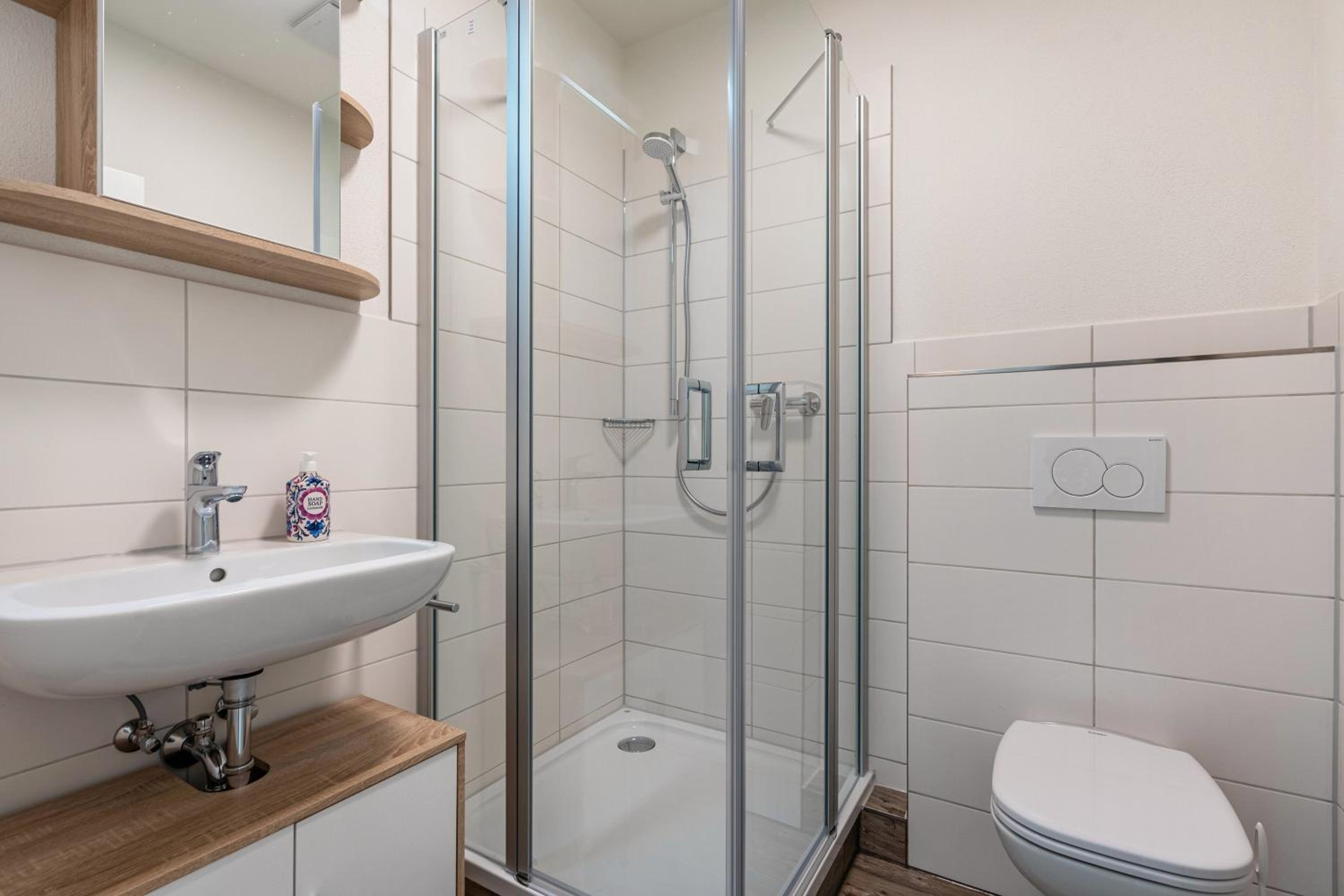 Three-Bedroom Premium Apartment with Balcony photo 2