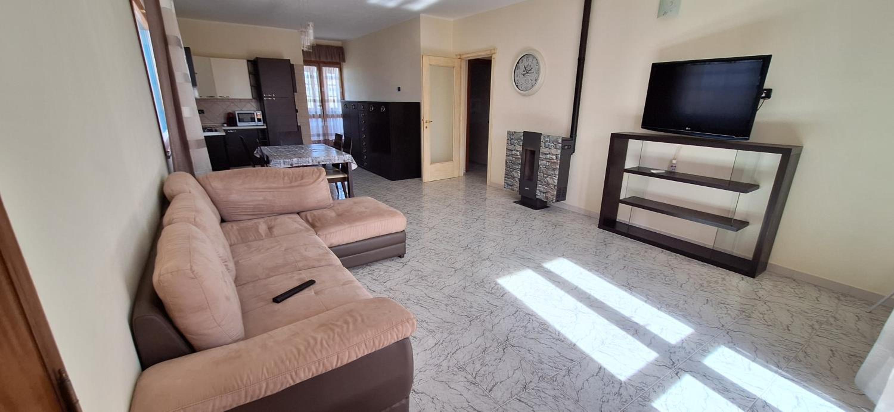 Three-Bedroom House photo 2