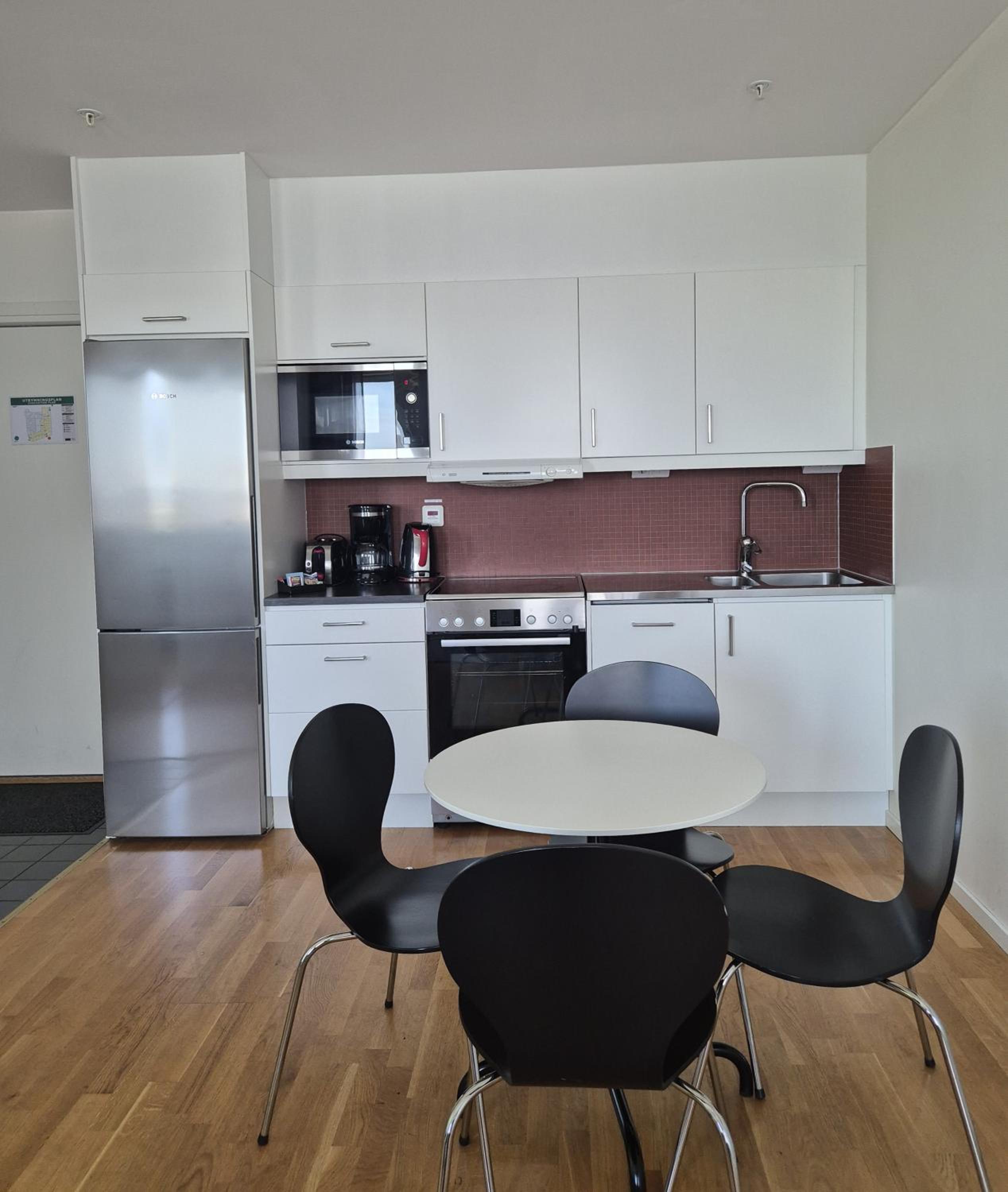 One-Bedroom Apartment photo 2