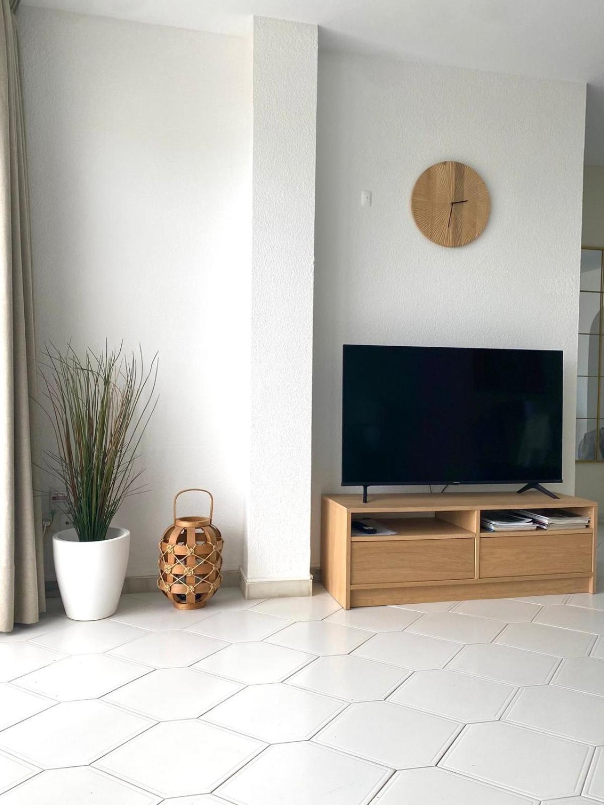 Apartamento de Dos Dormitorios - Frente al Océano