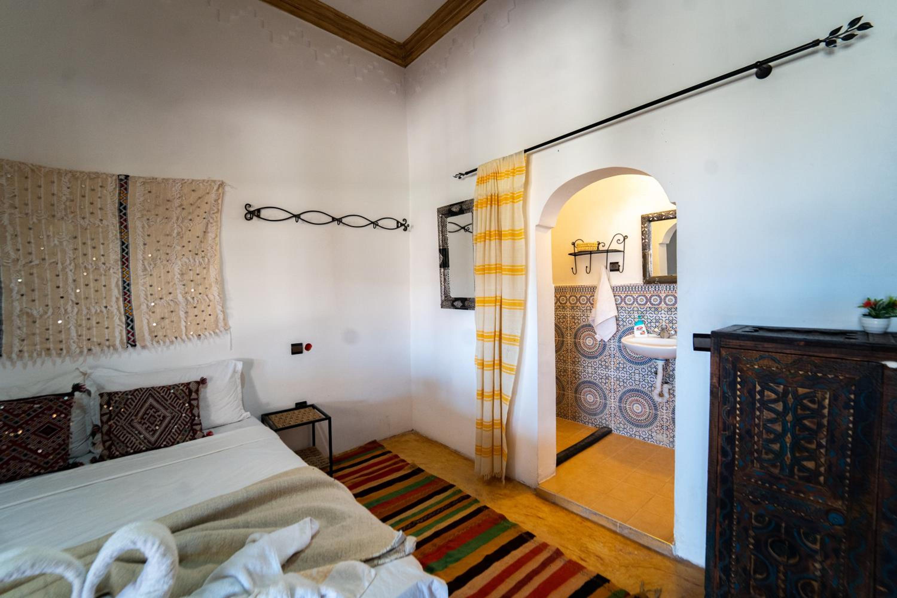 Double Room - Photo 10