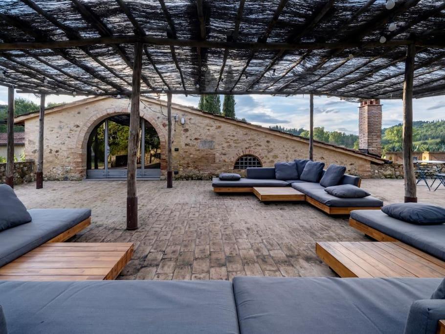 Villa photo 2