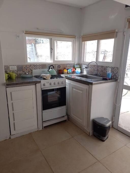 One-Bedroom House photo 2