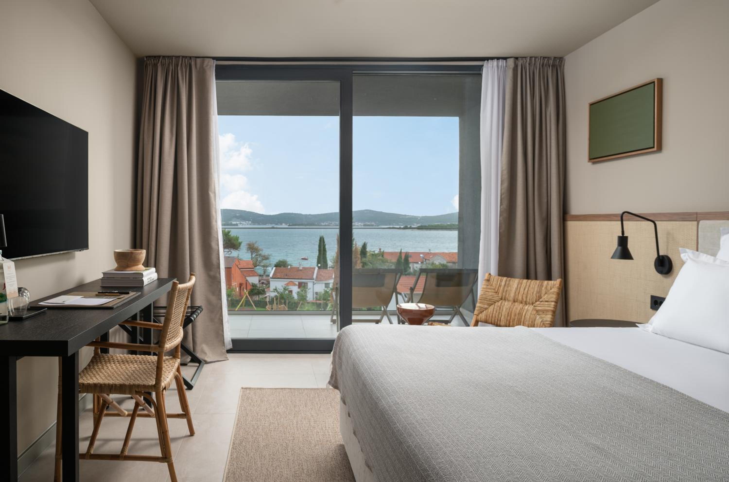 King Room with Sea View - Photo 1
