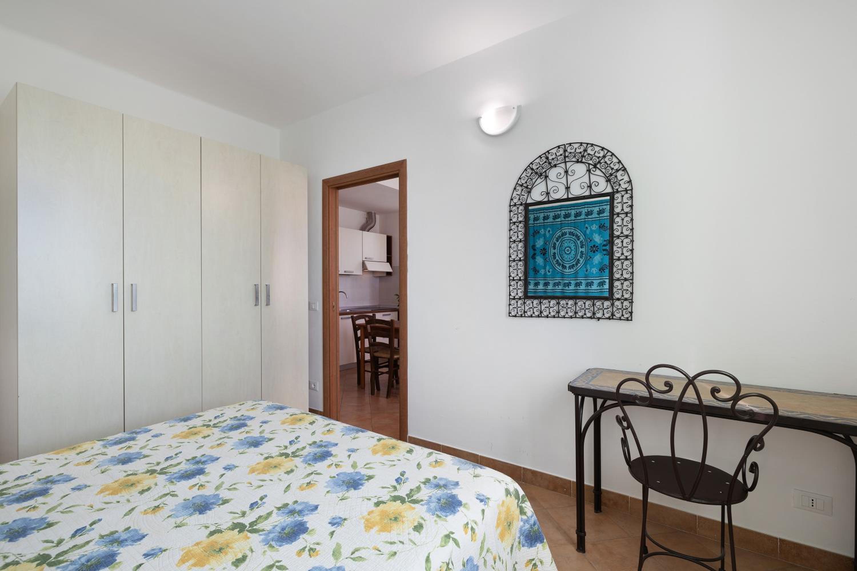 One-Bedroom Apartment with Garden photo 2