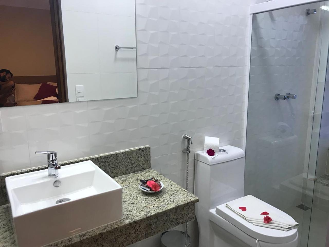 Deluxe Suite with Spa Bath photo 3