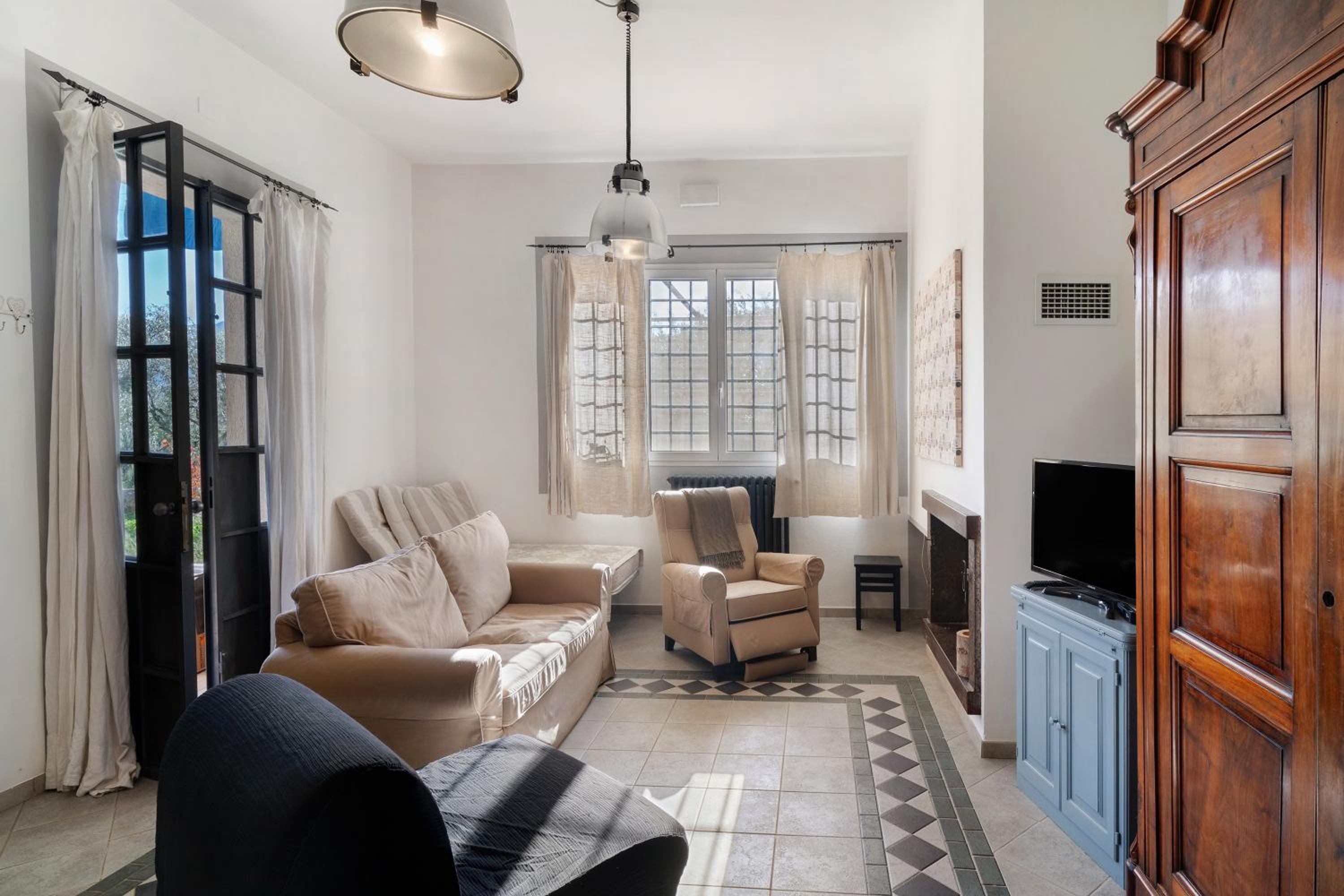 Studio with Sofa Bed