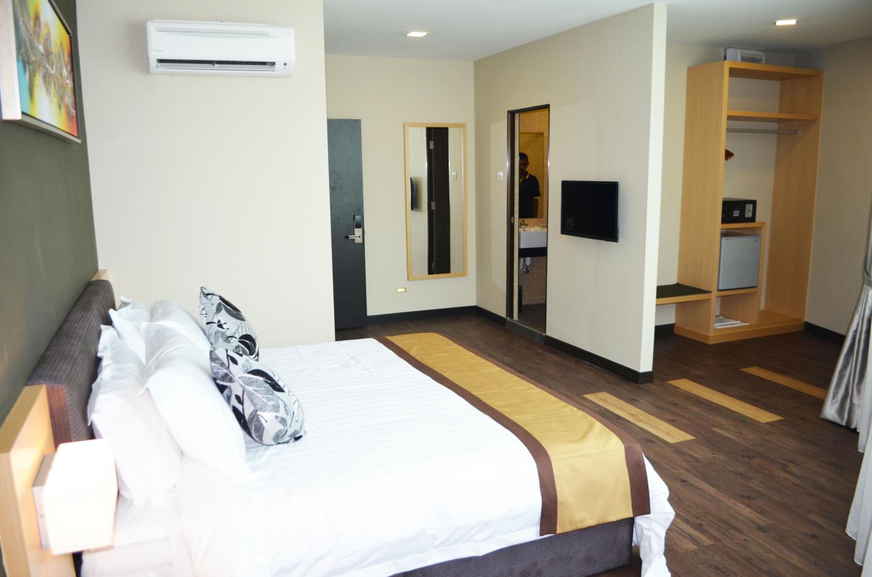 Superior King Room