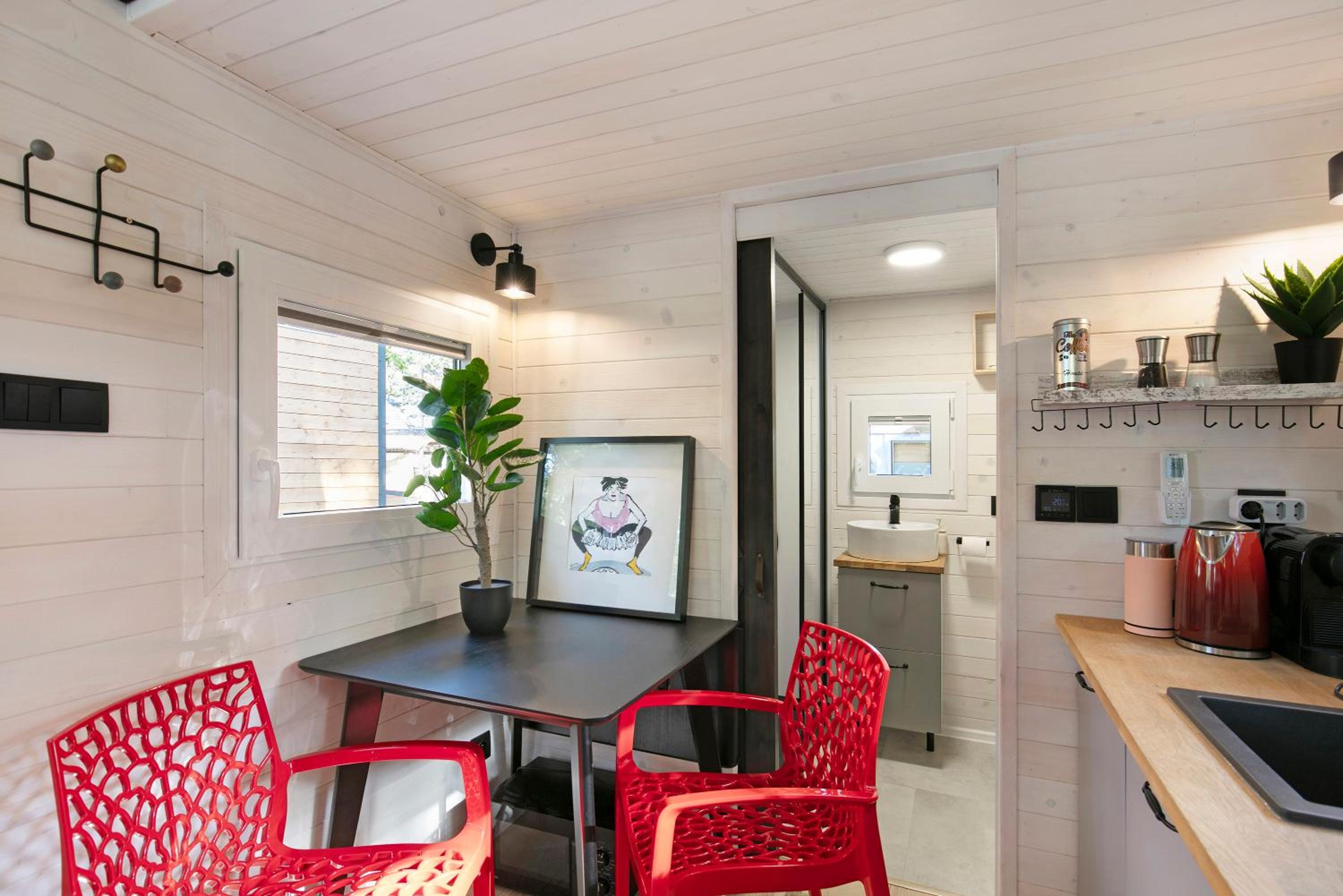 Two-Bedroom House photo 2
